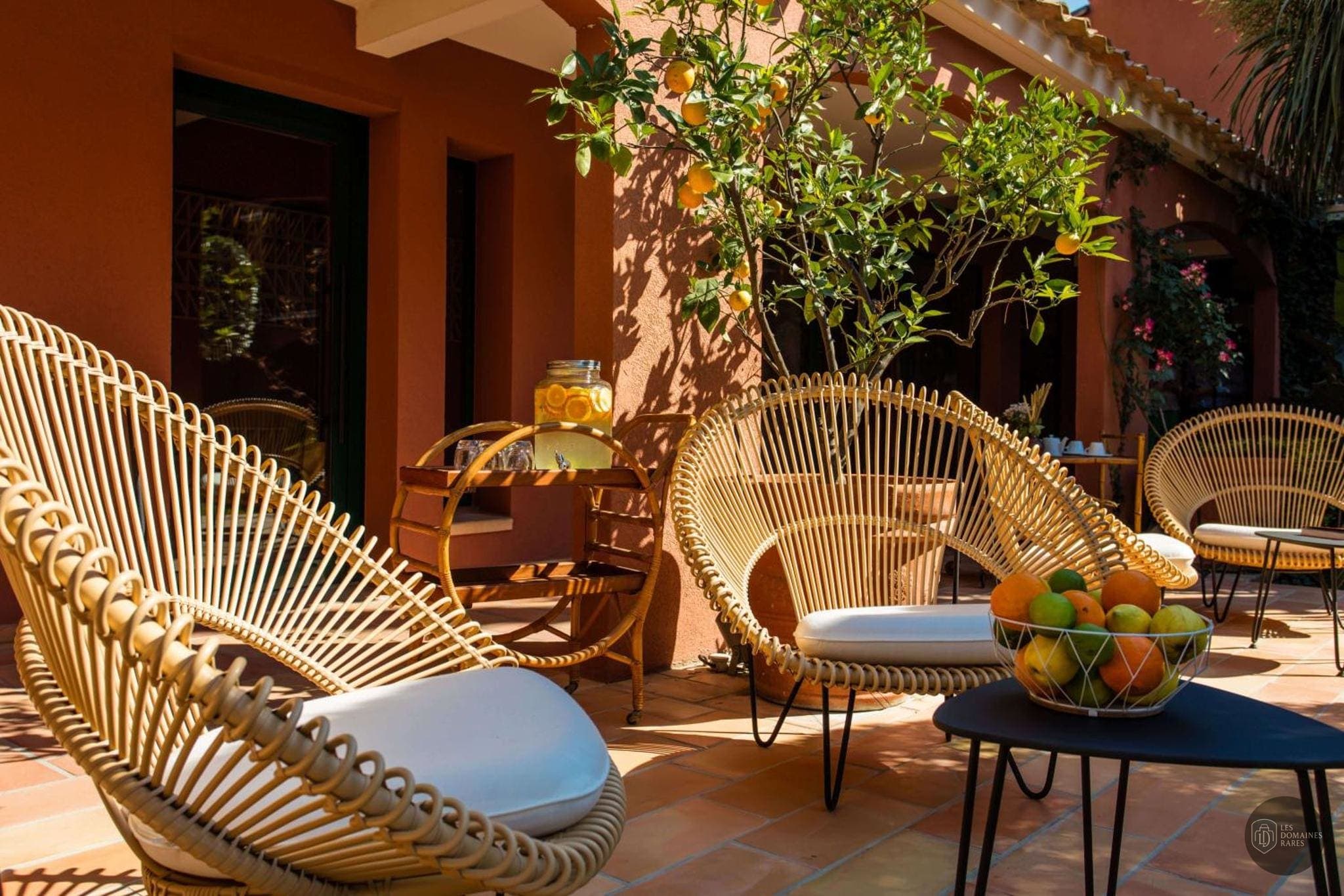 Espace intérieur de l'hôtel La Villa Duflot à Perpignan en Occitanie