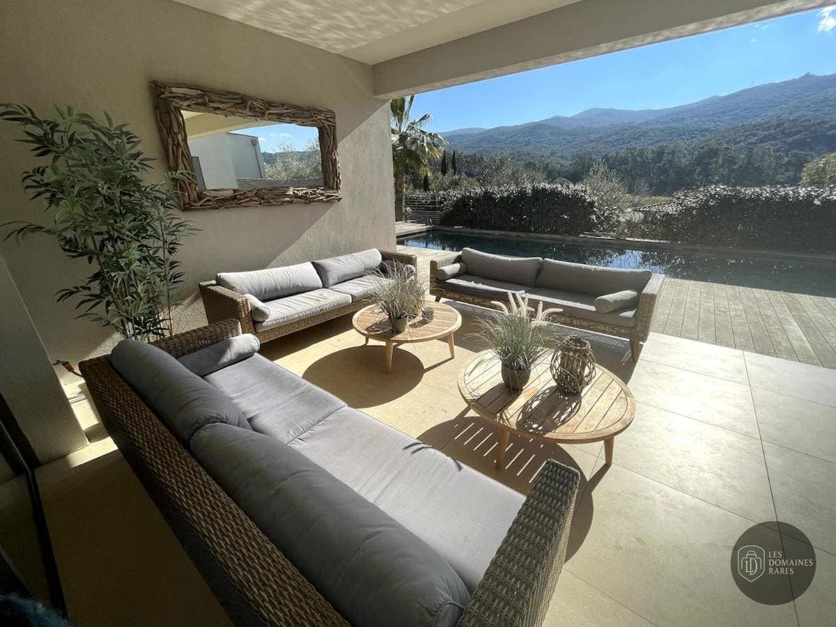 La Villa K — Extérieur