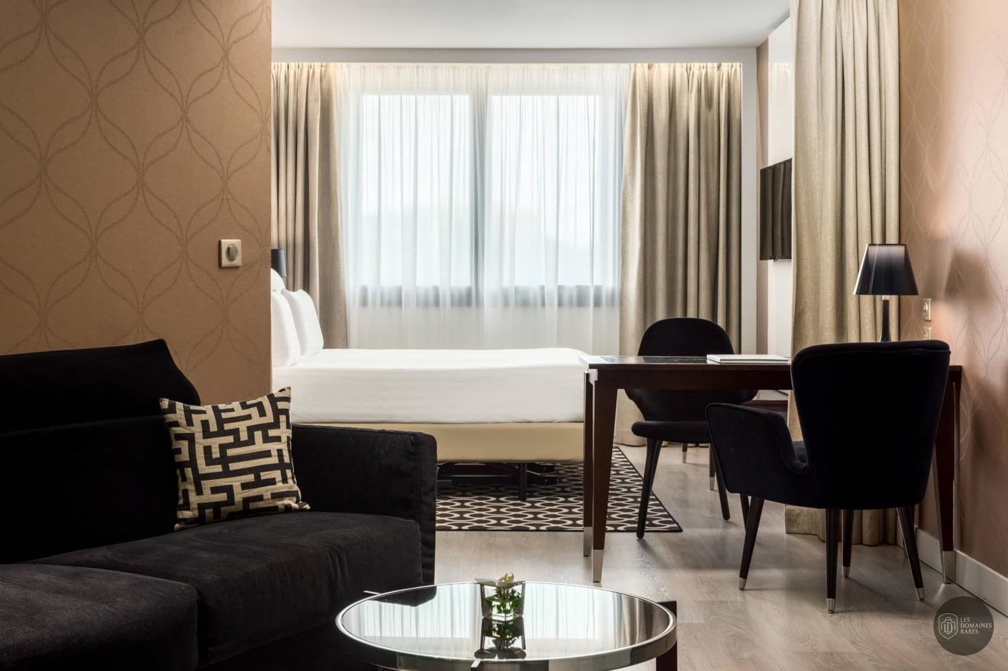 Espace intérieur de l'hôtel La Villa Maillot à Paris en Île-de-France