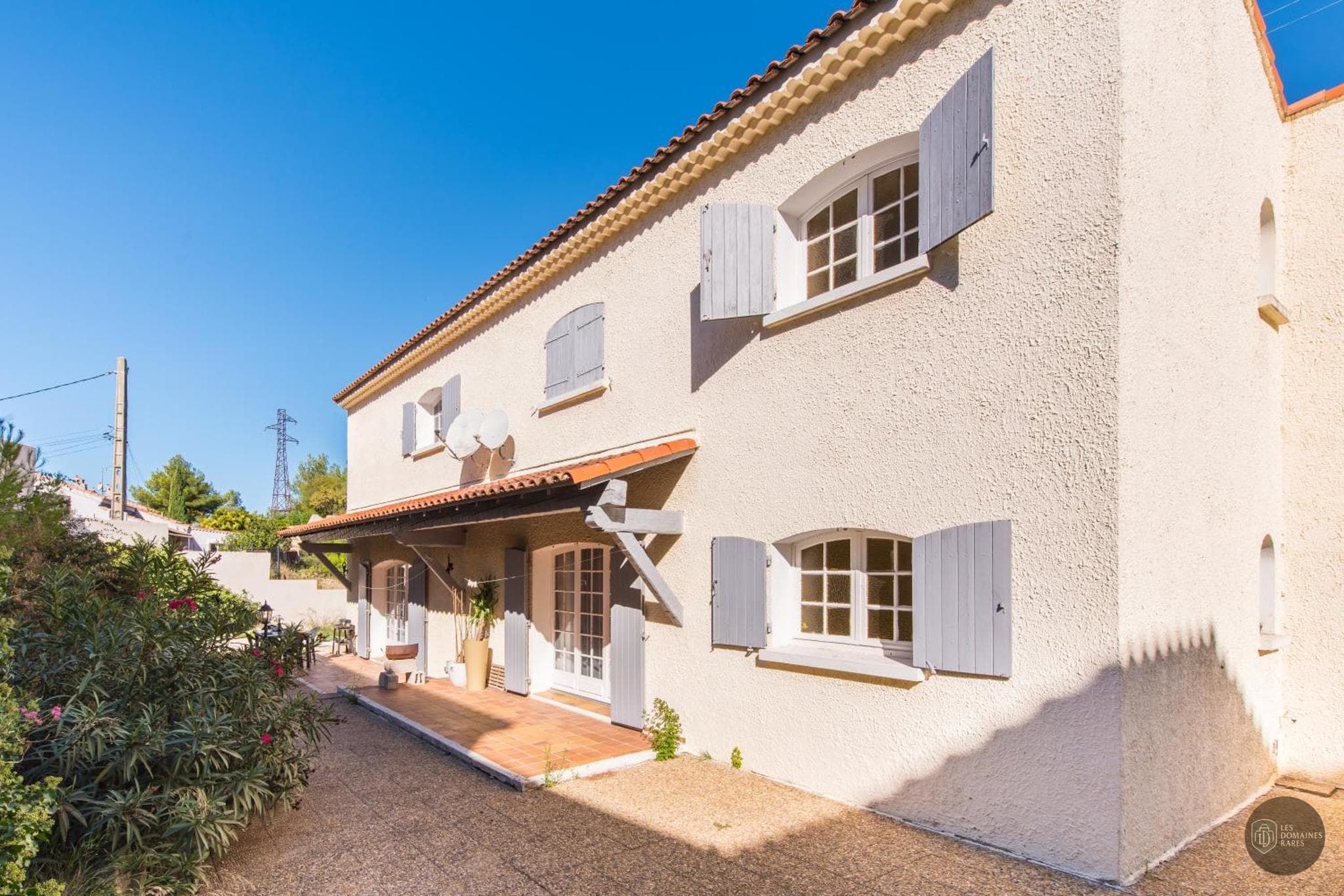 La Villa Martegale — Autres