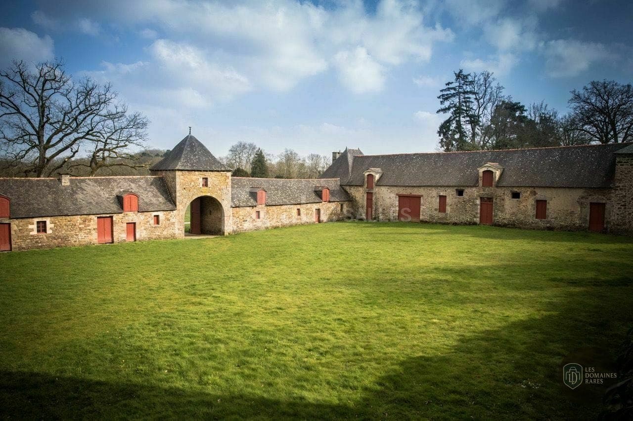 Vue extérieure du lieu La Villequeno à Quelneuc en Bretagne