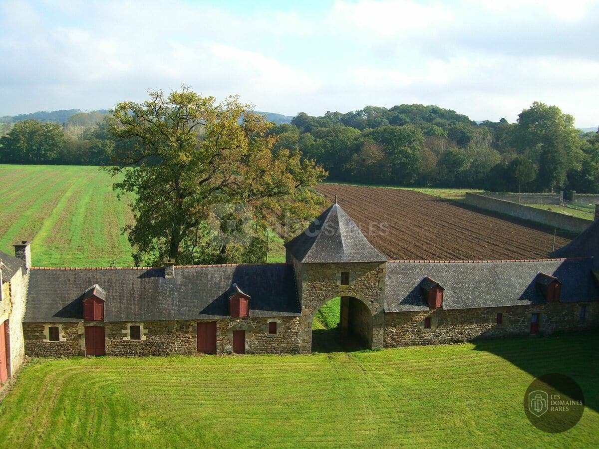 Vue extérieure du lieu La Villequeno à Quelneuc en Bretagne
