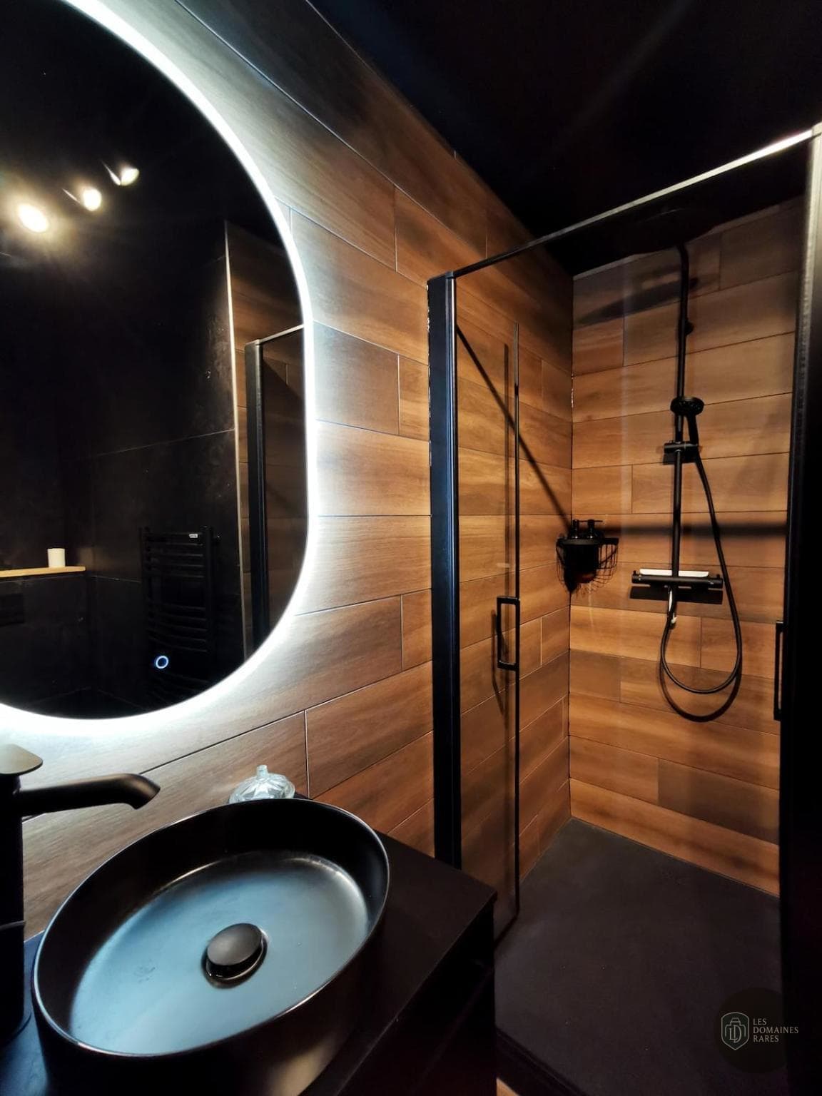 Salle de bain du lieu La Virgule à Chauray en Nouvelle-Aquitaine