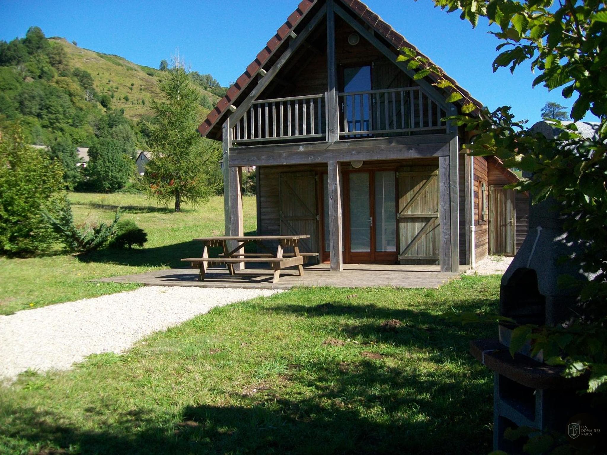 Vue extérieure du lieu Lac des Graves à Lascelle en Auvergne-Rhône-Alpes