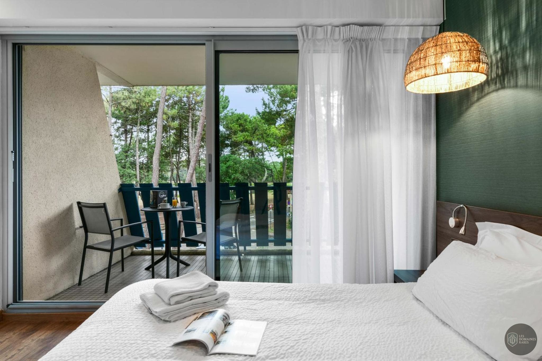 Lacotel — Extérieur
