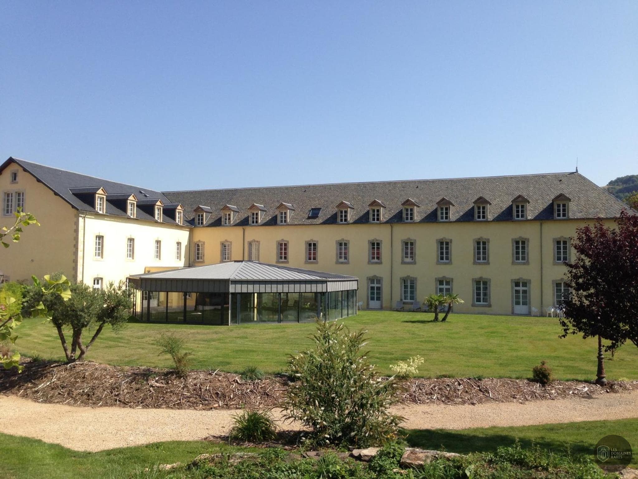 Vue extérieure de l'hôtel Le 1837 en Occitanie