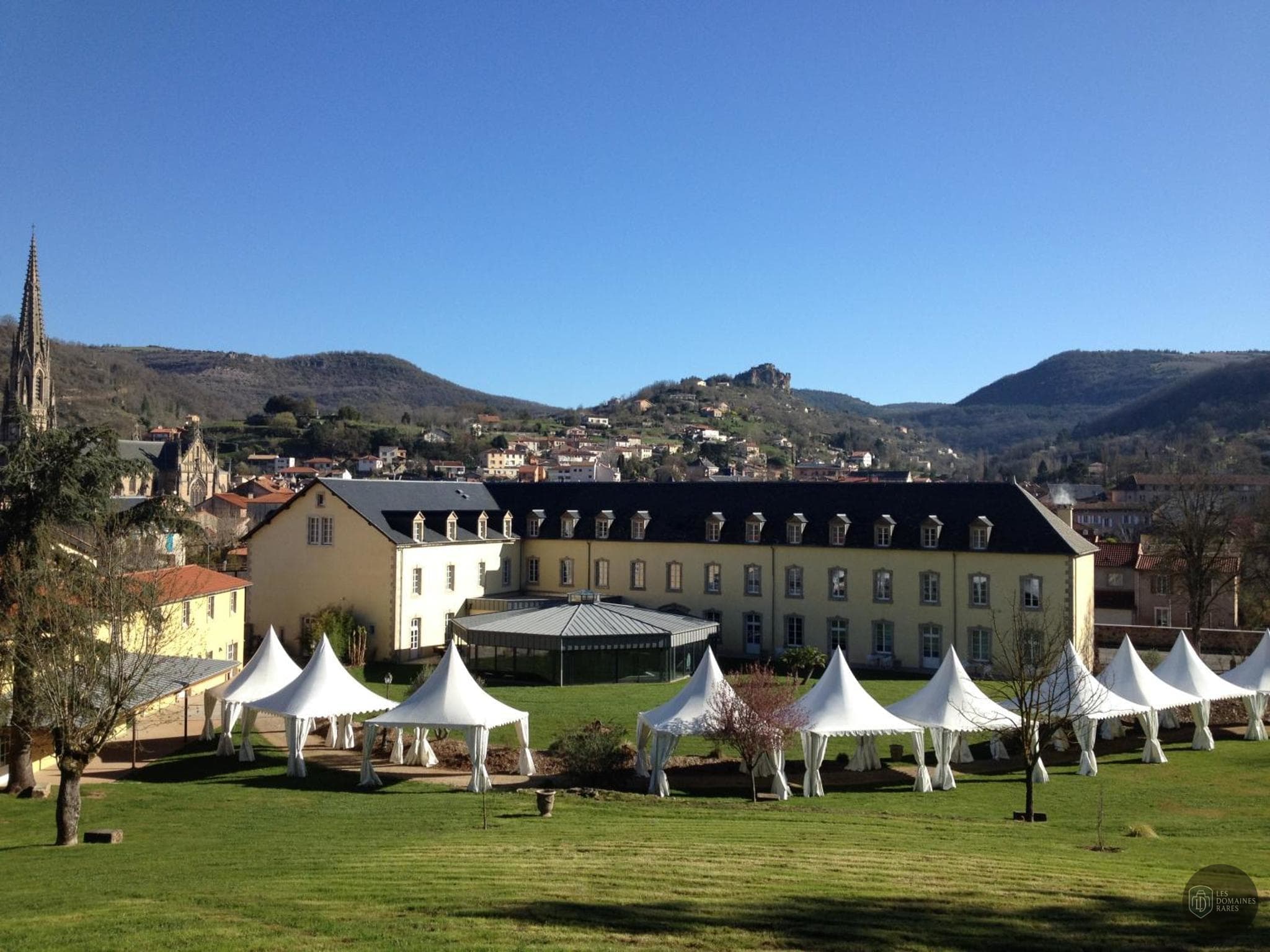 Vue extérieure de l'hôtel Le 1837 en Occitanie