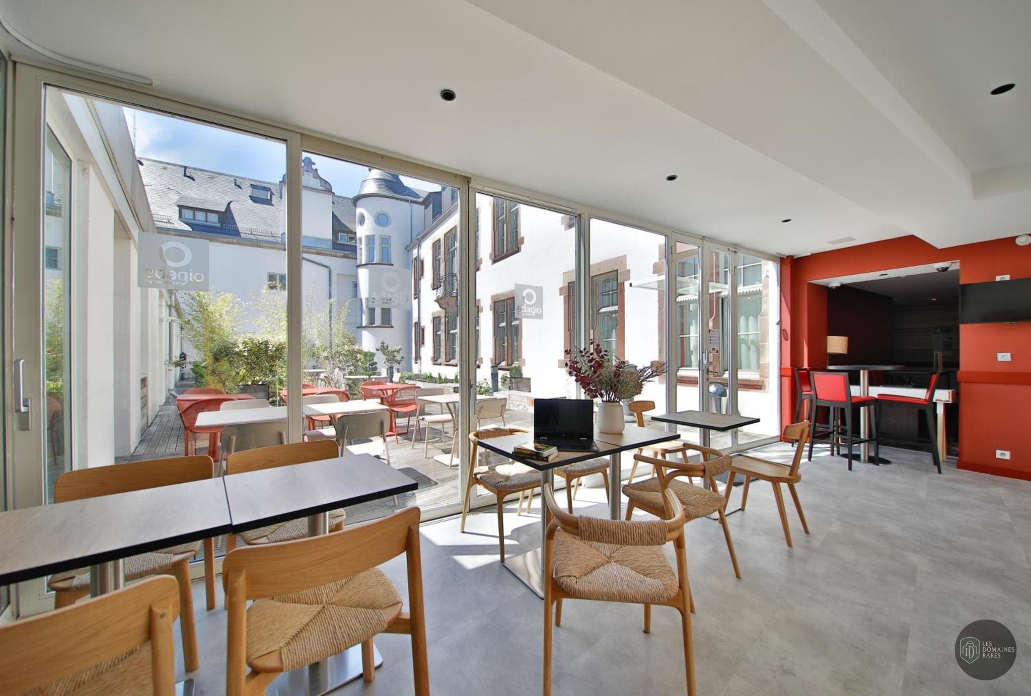 Espace intérieur du lieu Le 67 Meeting Place à Paris en Île-de-France