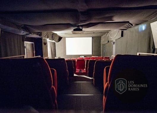 Salle de réunion 2 du lieu Le 6B en Île-de-France