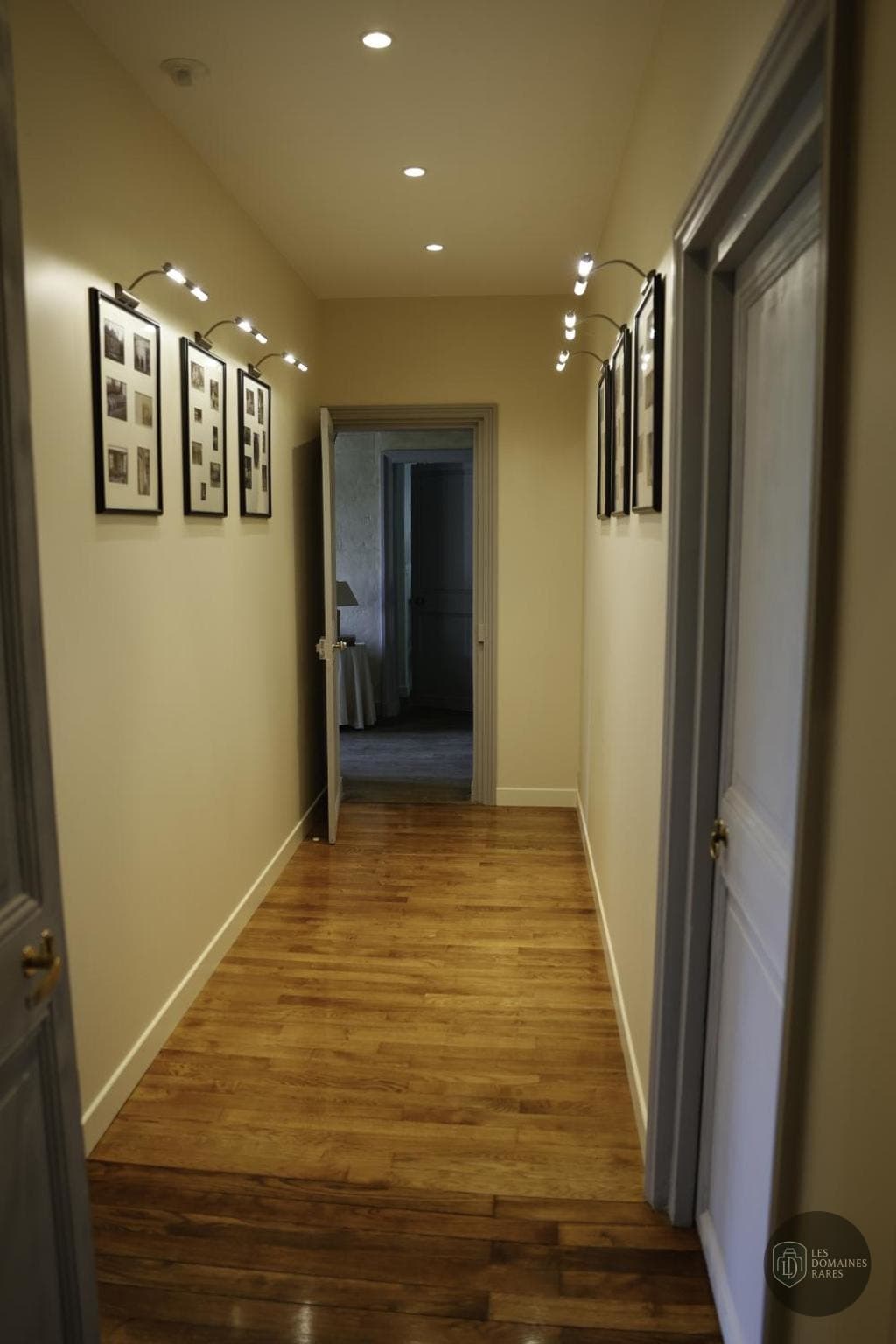 Espace intérieur du château Le Bas Manoir en Normandie
