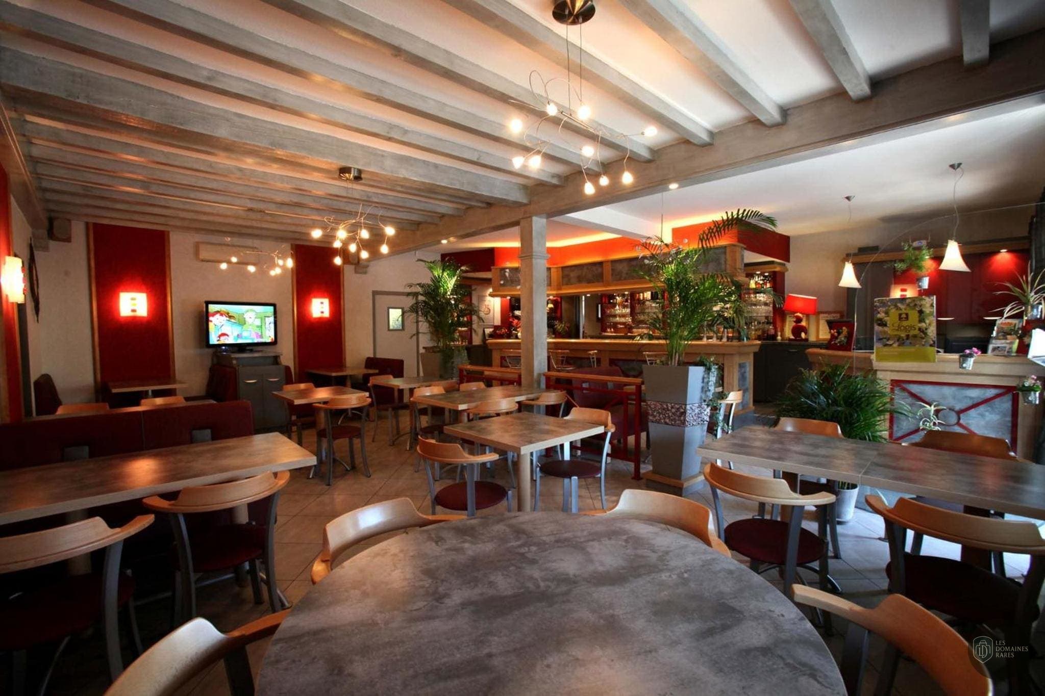 Restaurant de l'hôtel Le Bourguignon à Bèze en Bourgogne-Franche-Comté
