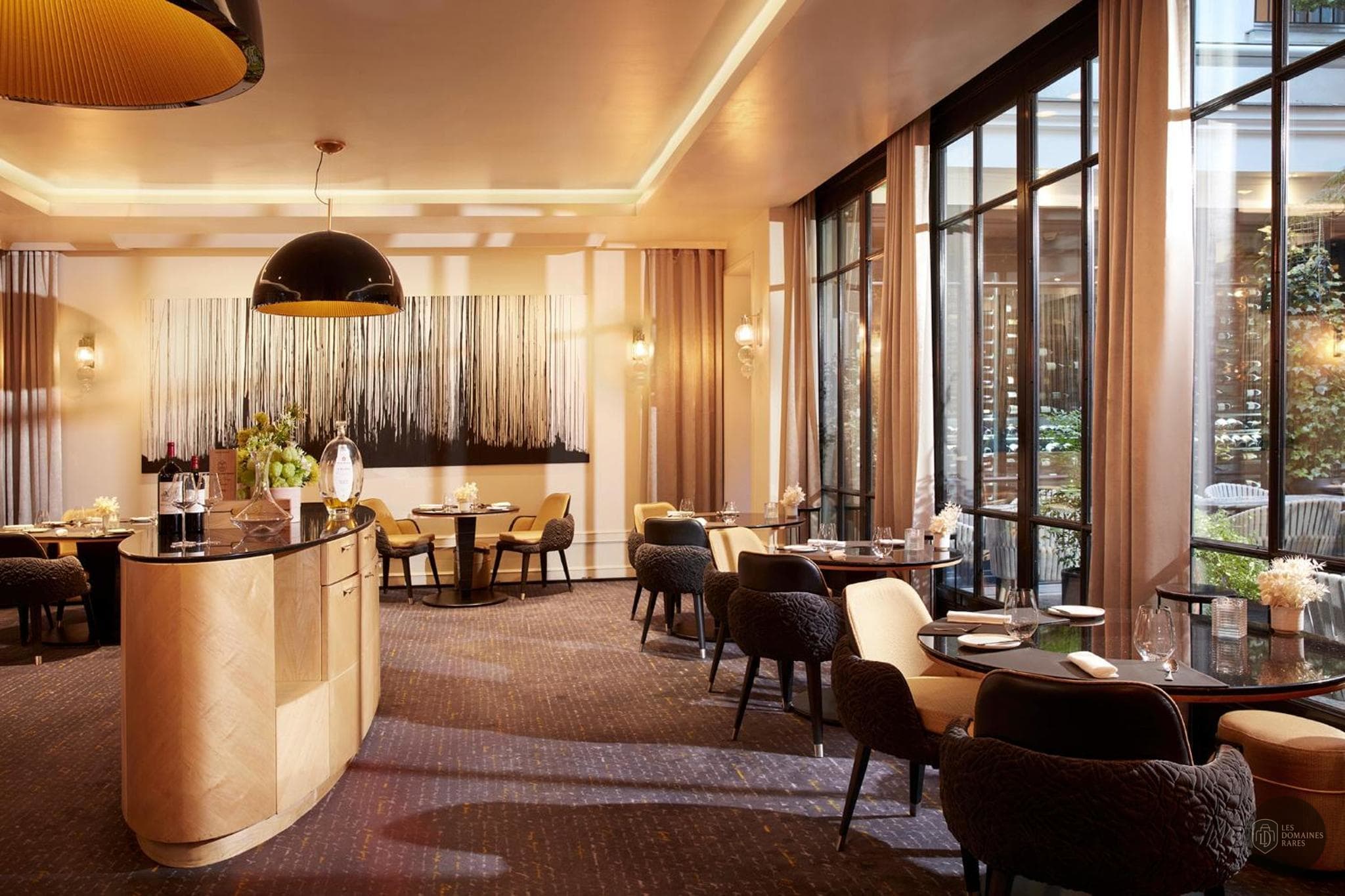 Restaurant de l'hôtel Le Burgundy à Paris en Île-de-France - séminaire paris france coordonnées gps latitude : 48.867975