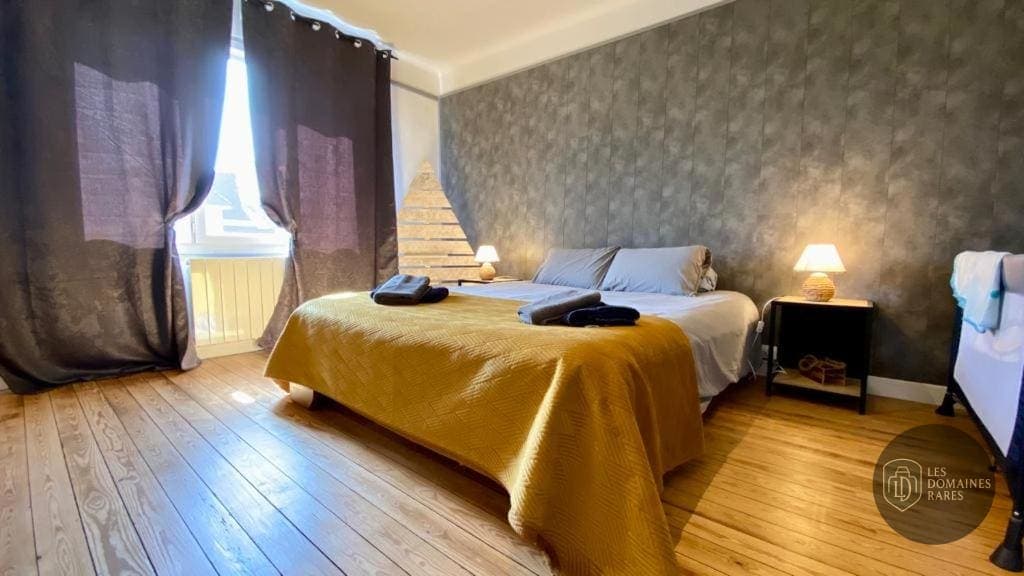 Chambre du domaine Le Carlotta à Caen en Normandie