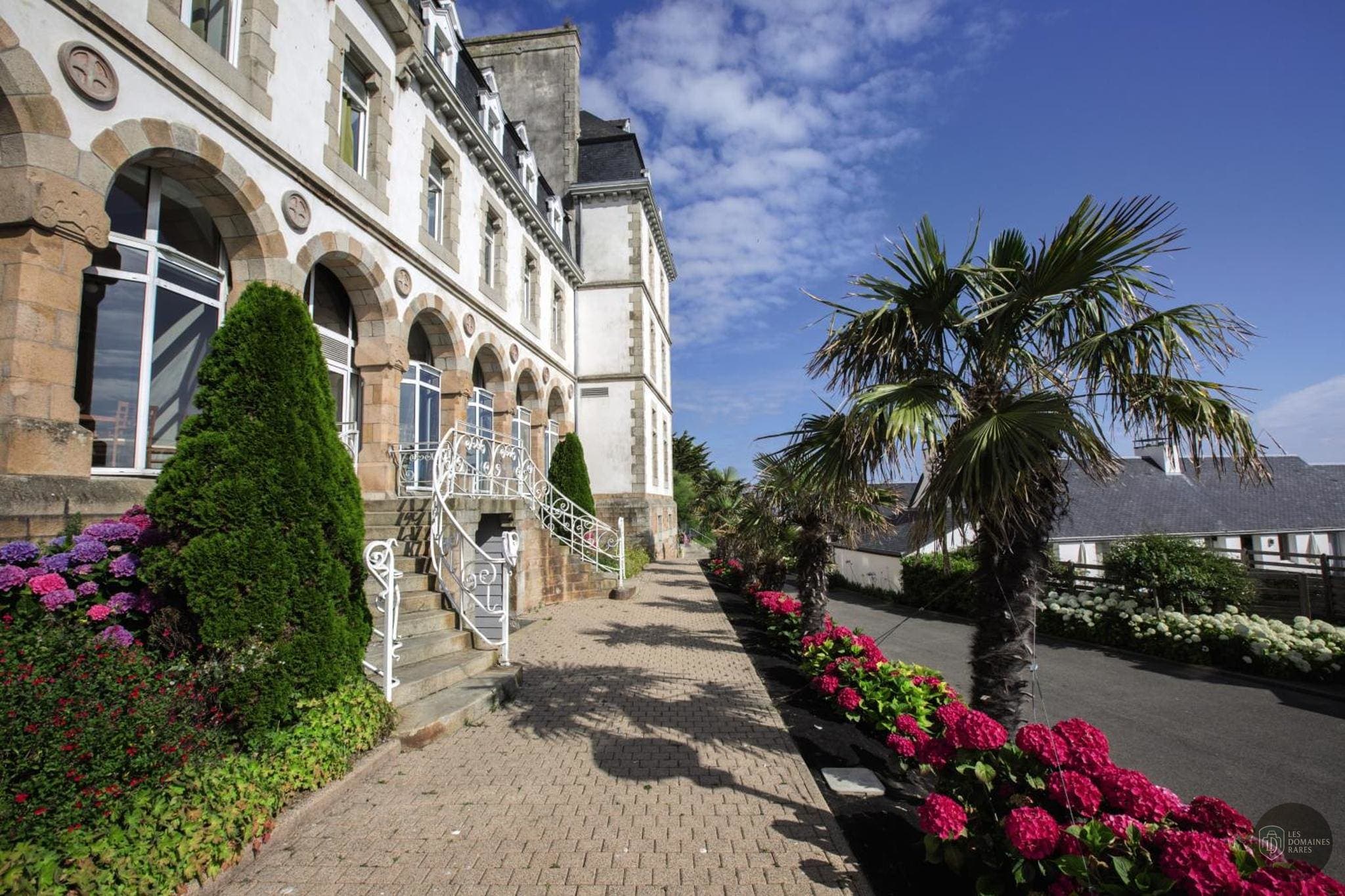 Le Castel Anne — Extérieur