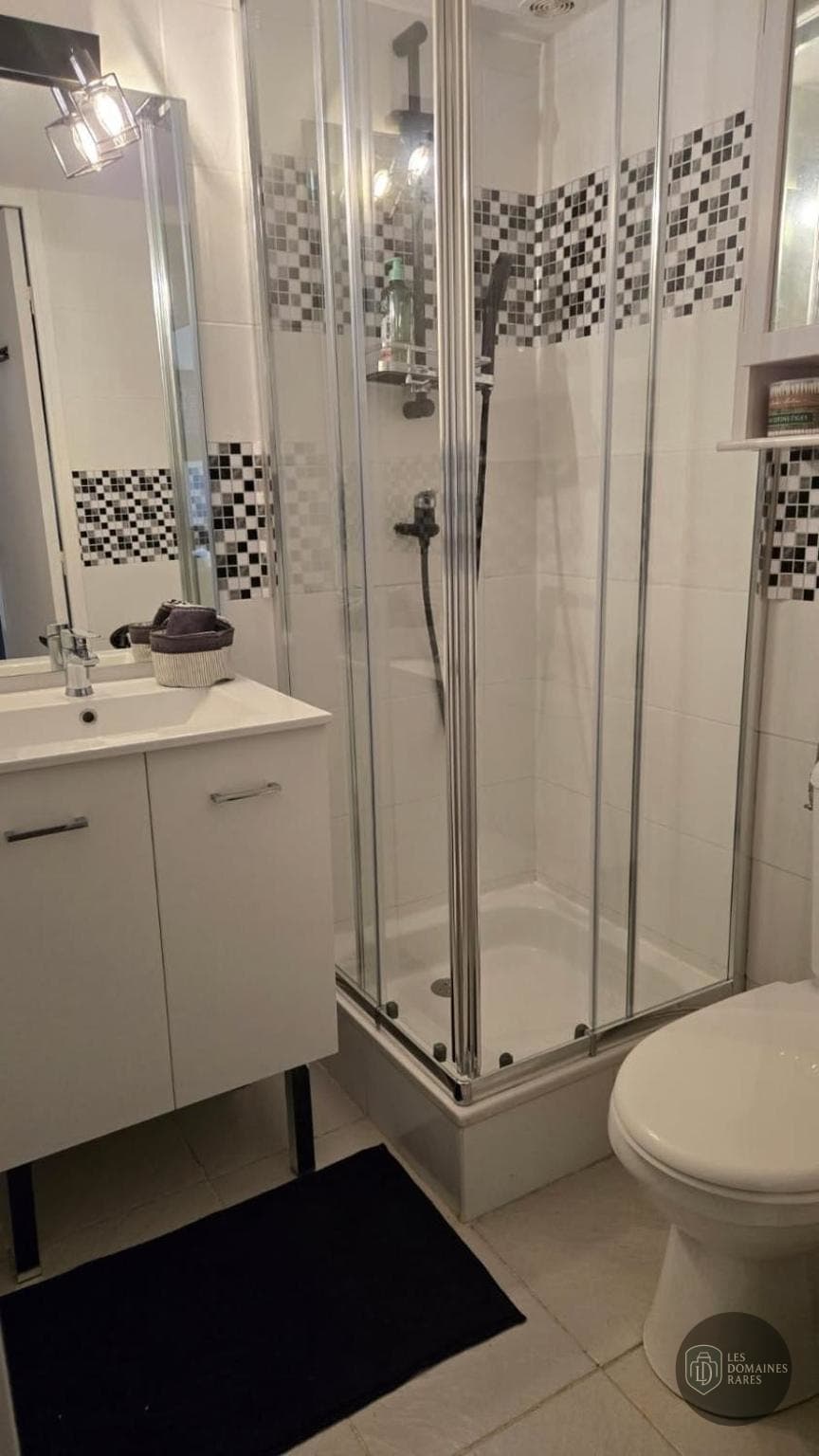 Salle de bain de l'hôtel Le Catalan en Occitanie