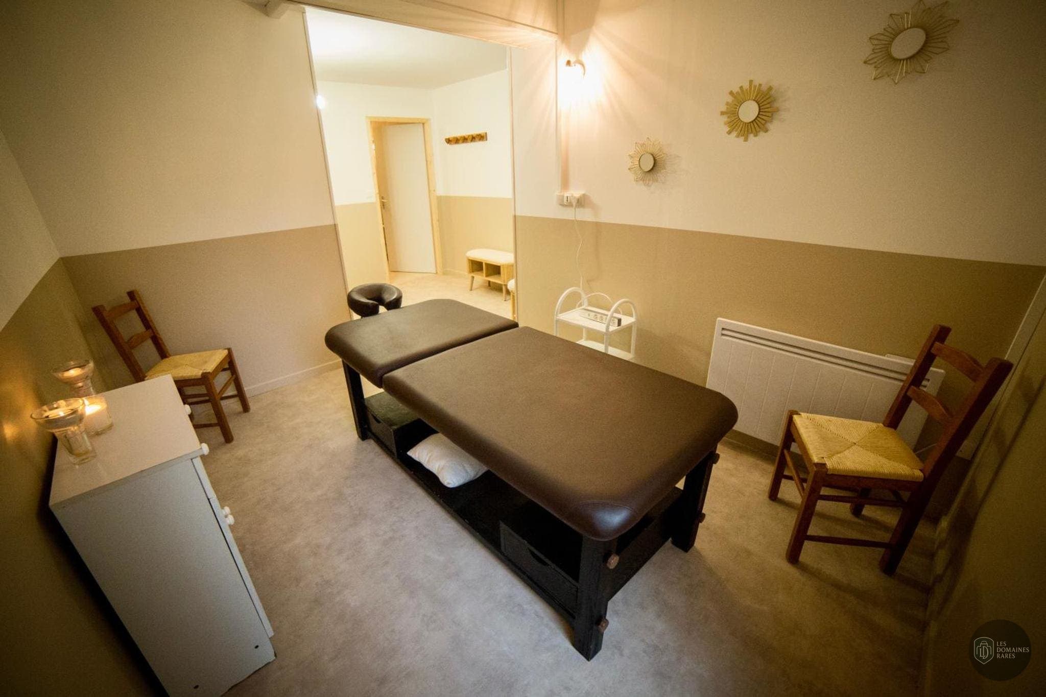 Espace intérieur de l'hôtel Le Catinat Fleuri à Guillestre en Provence-Alpes-Côte d'Azur