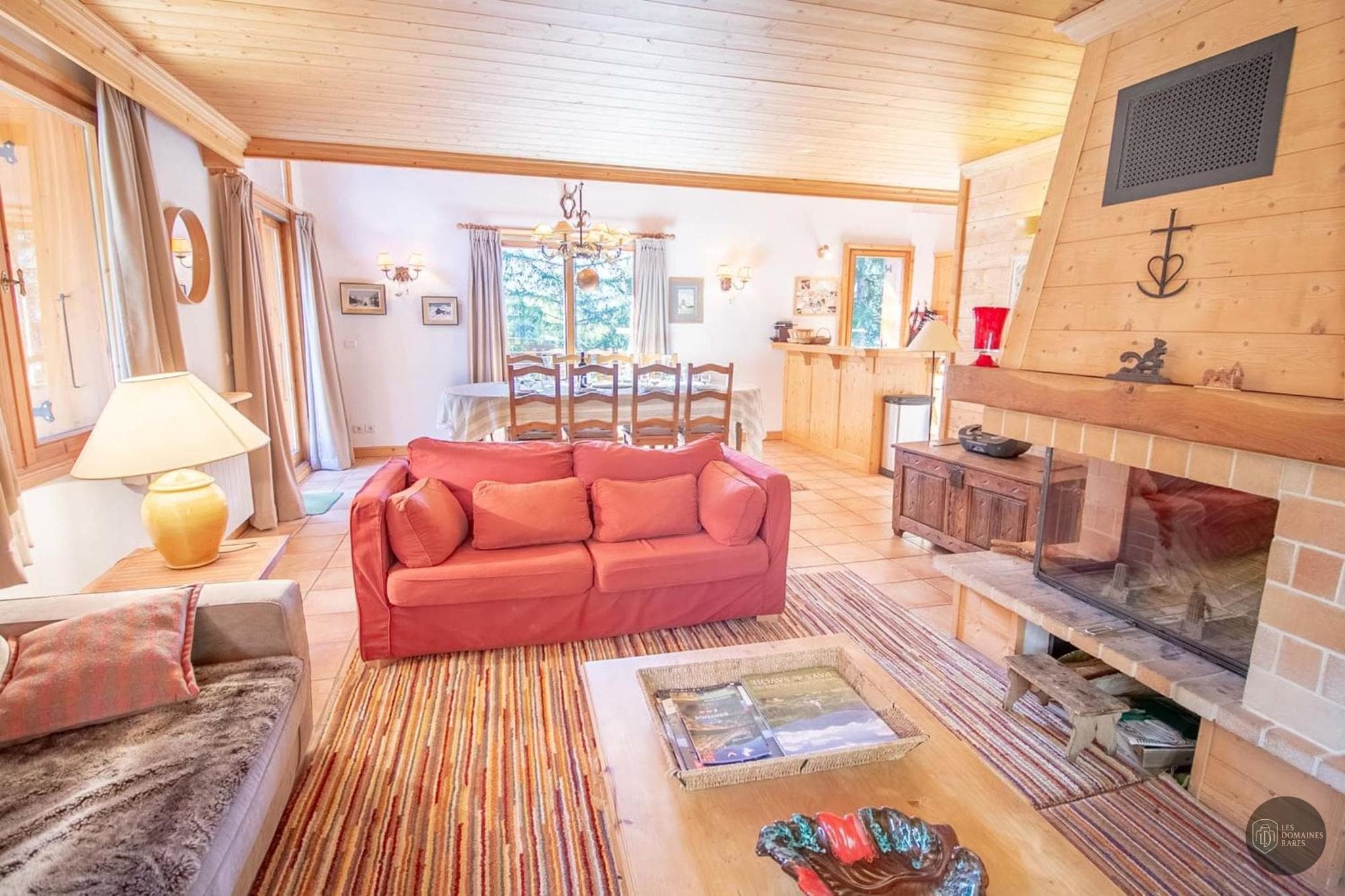 Espace intérieur du lieu Le Chalet à Le en Île-de-France