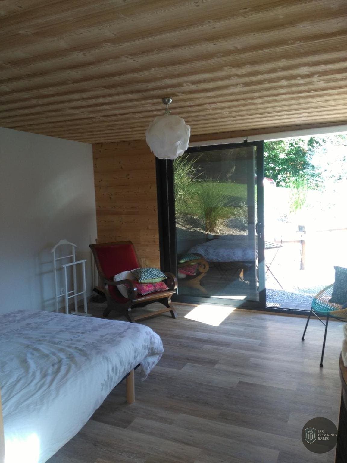 Chambre du lieu Le Chalet du Lac à Pierrefonds en Hauts-de-France - séminaire pierrefonds