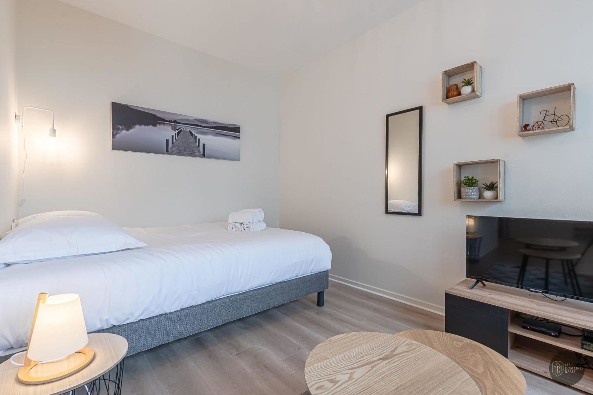 Chambre de l'hôtel Le Clémenceau à Bordeaux en Nouvelle-Aquitaine