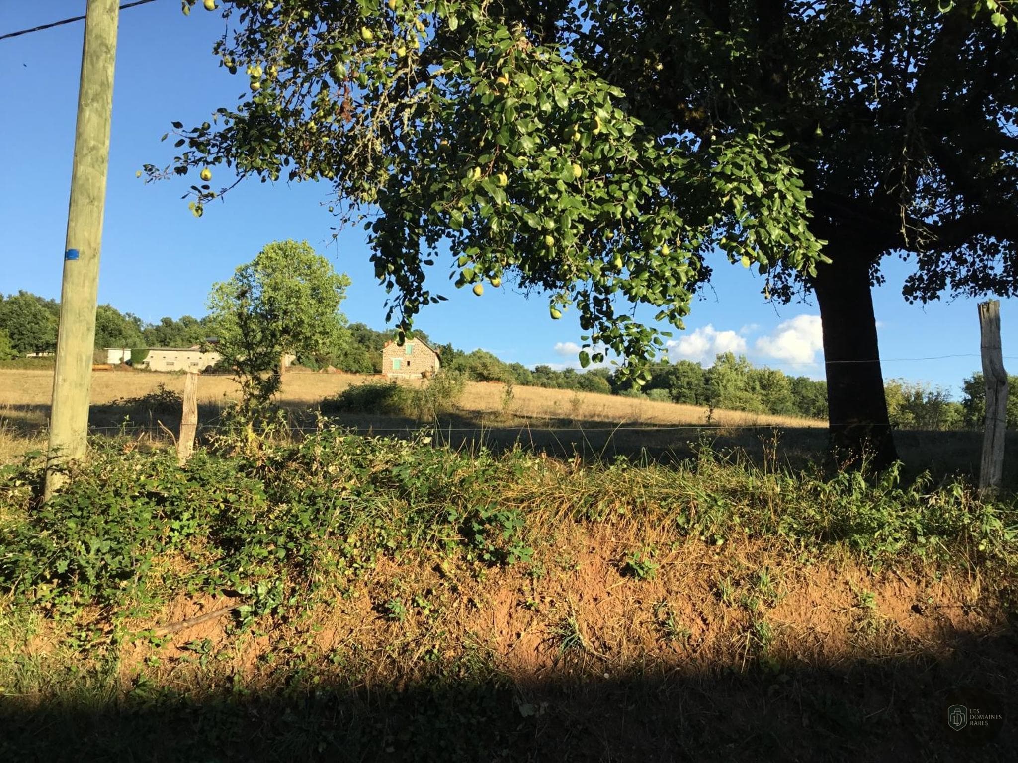 Vue extérieure du lieu Le Clos Belle Rose à Haybes en Grand Est