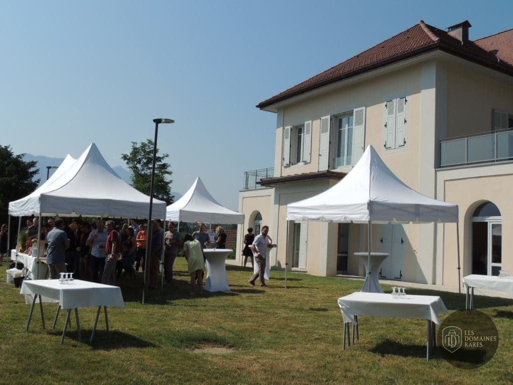 Vue extérieure du domaine Le Clos Berthet à Sévrier en Auvergne-Rhône-Alpes