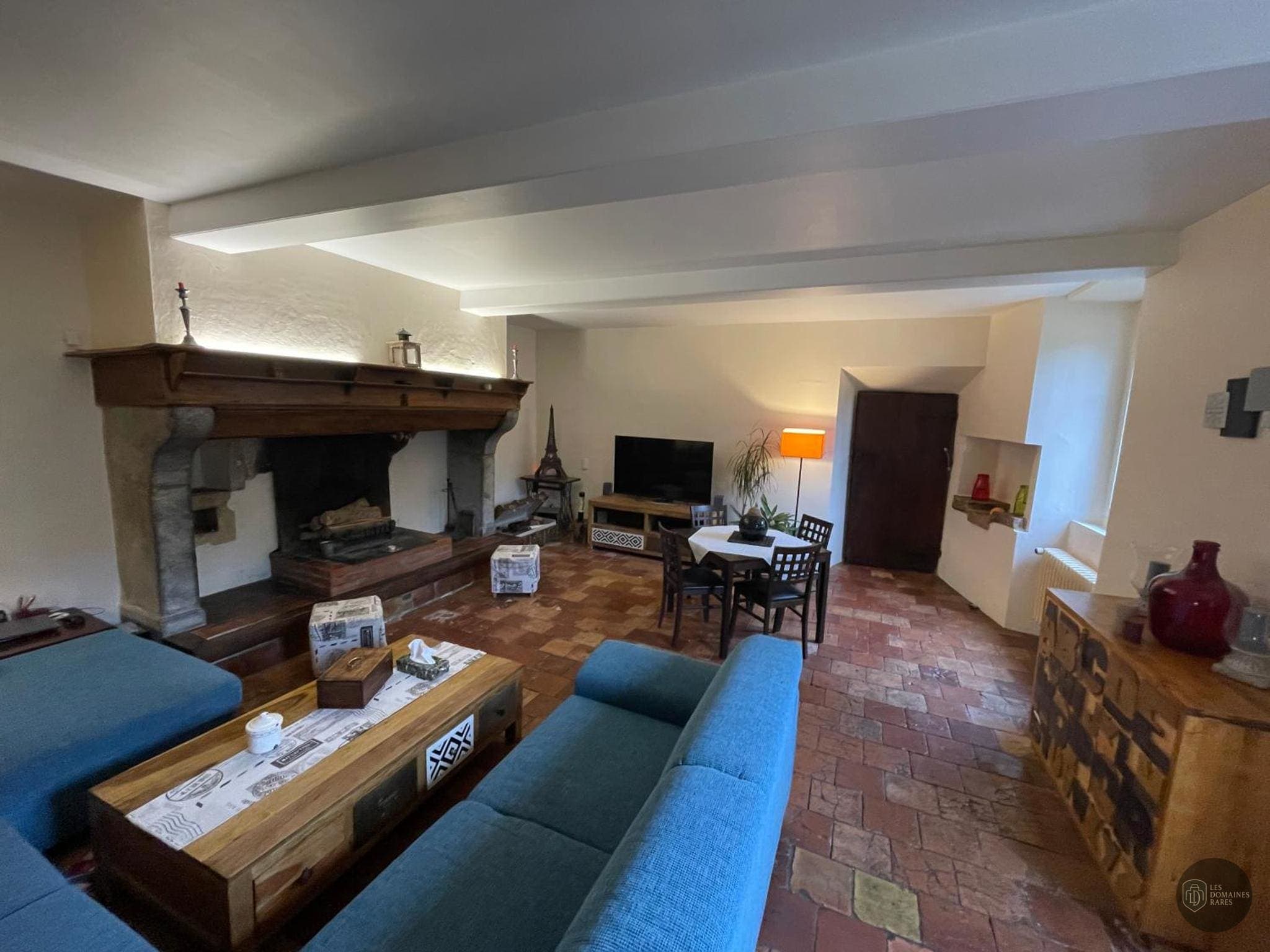 Espace intérieur du domaine Le Clos Galan à Galan en Occitanie