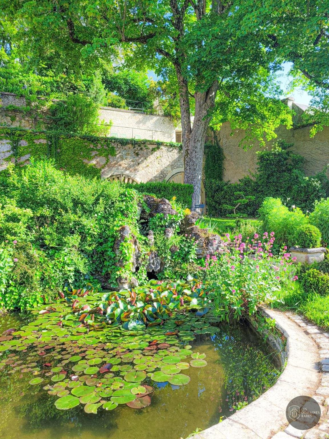 Vue extérieure du lieu Le Clos de La Source à Hem en Hauts-de-France
