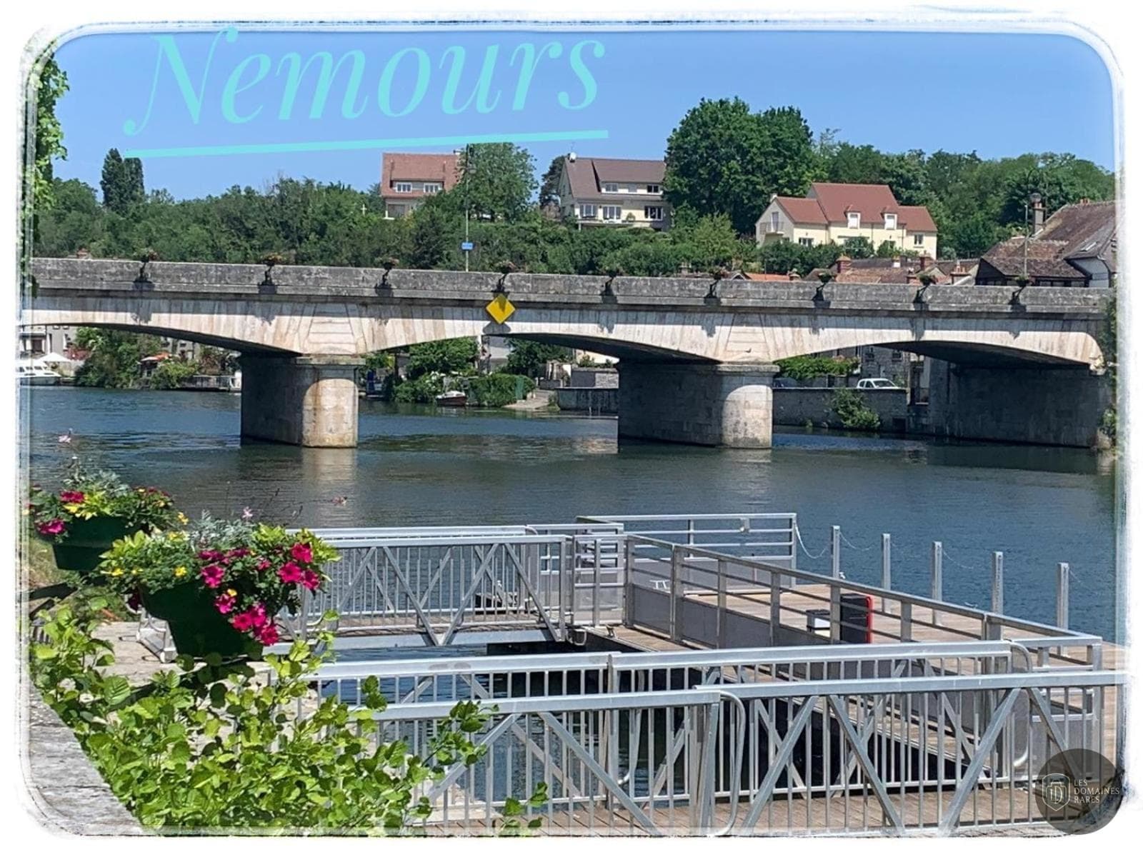 Vue extérieure de l'hôtel Le Clos des Lys à Perpignan en Occitanie