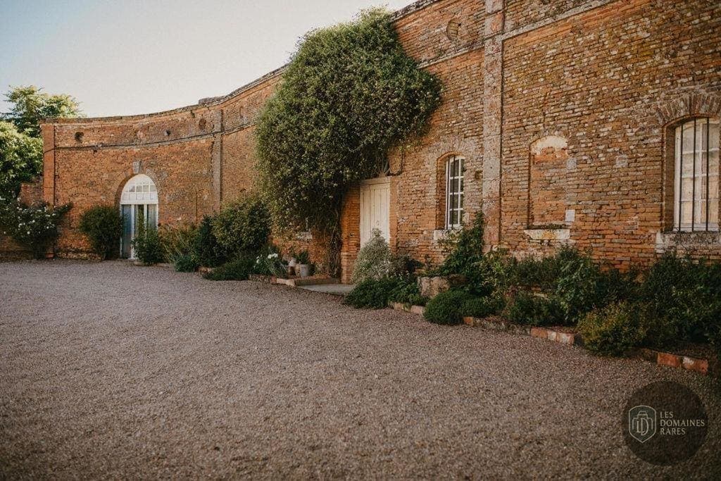 Vue extérieure du centre de conférence Le Clos des Varennes en Auvergne-Rhône-Alpes