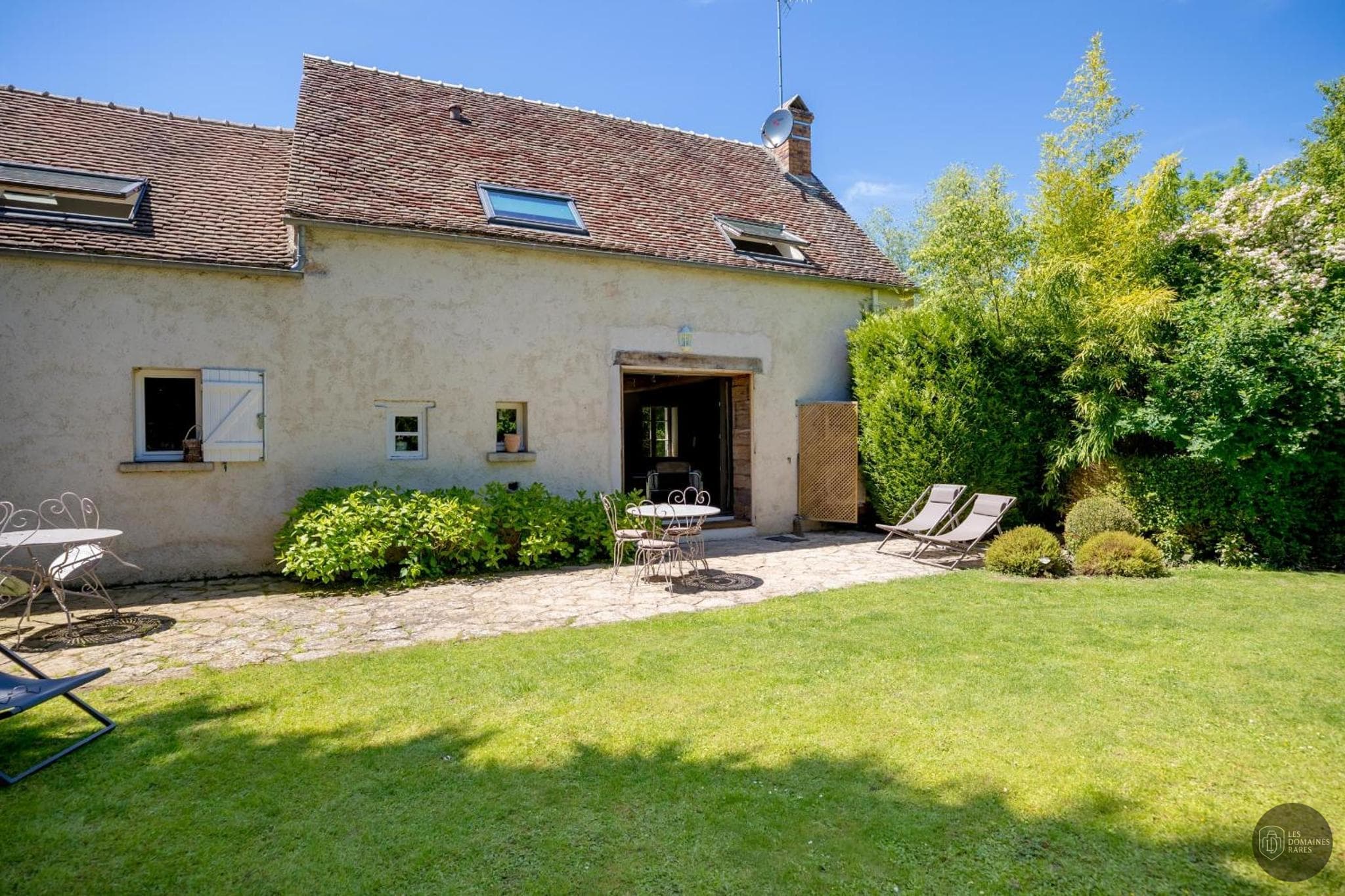 Vue extérieure du lieu Le Clos du Fort à Collanges en Auvergne-Rhône-Alpes