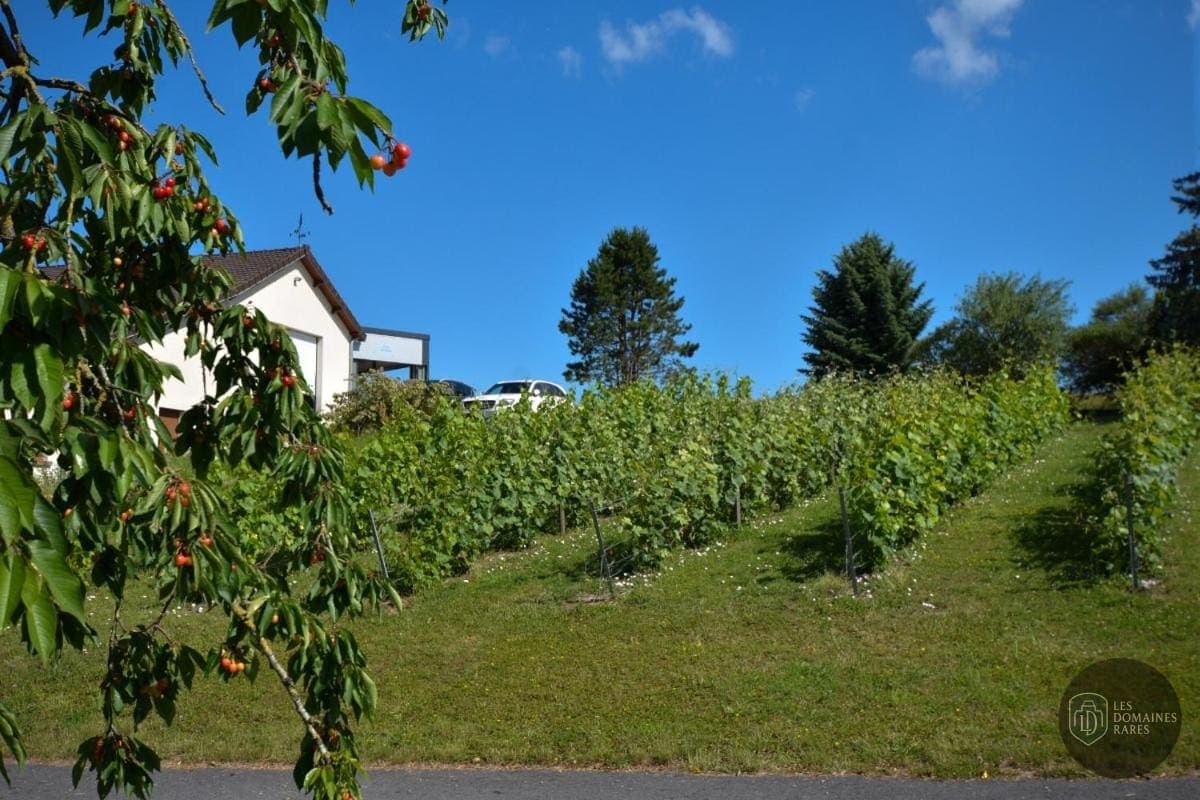 Vue extérieure du moulin Le Clos du Moulin à Vron en Hauts-de-France