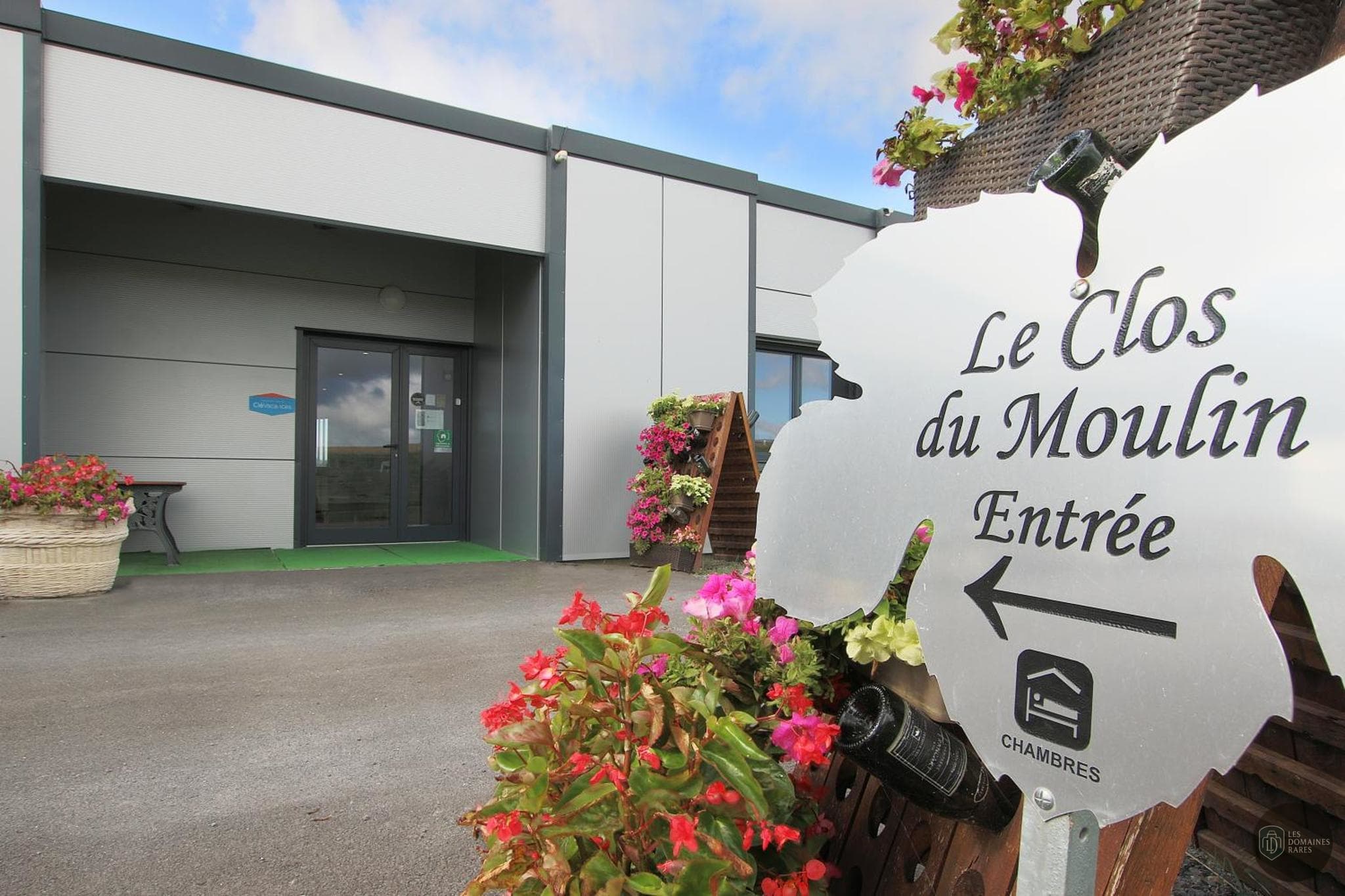 Vue extérieure du moulin Le Clos du Moulin à Vron en Hauts-de-France