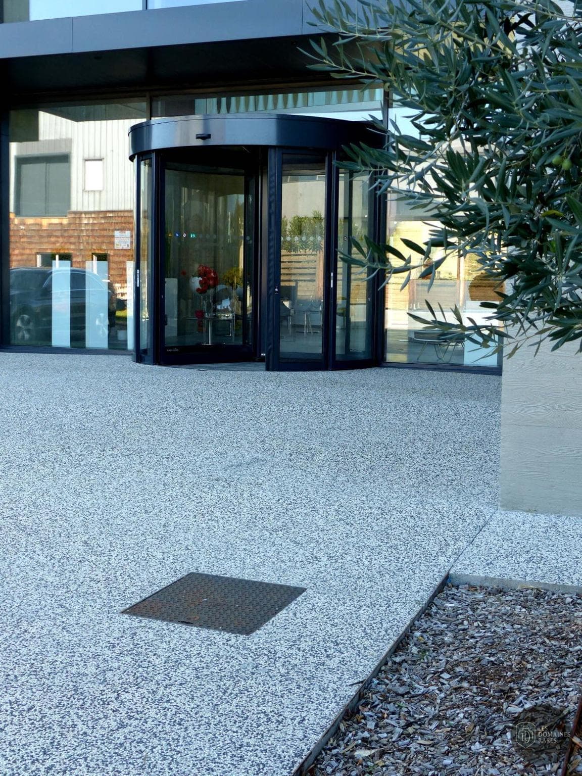 Vue extérieure du salle de séminaire Le Complexe à Castres en Occitanie