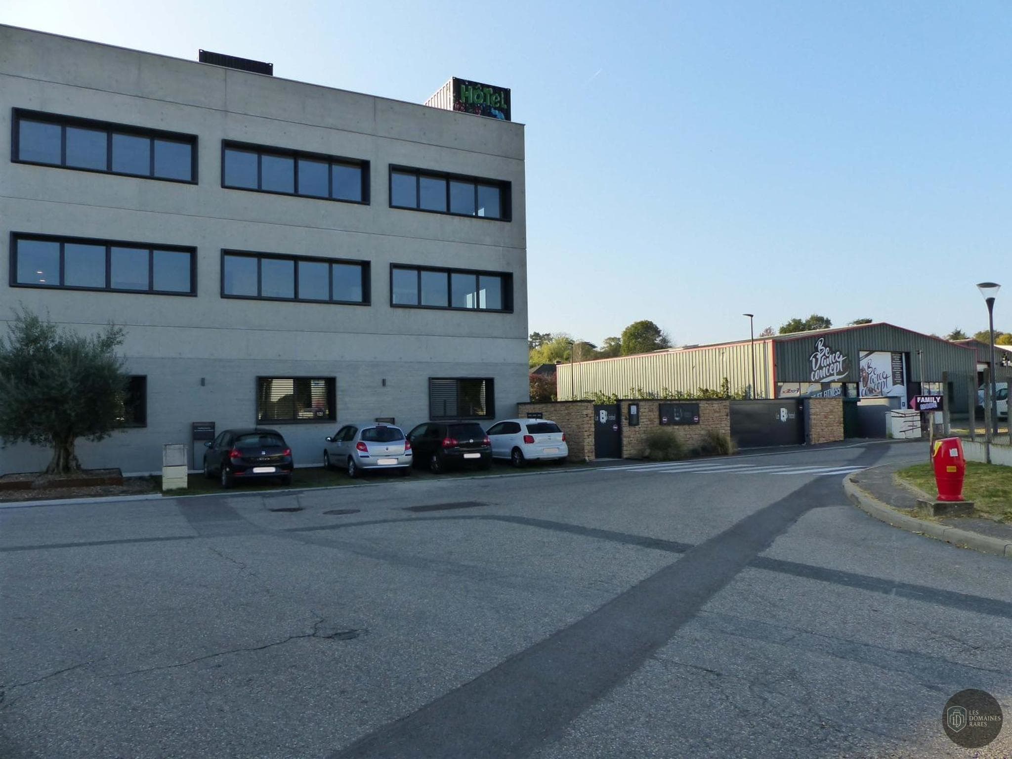 Vue extérieure du salle de séminaire Le Complexe à Castres en Occitanie