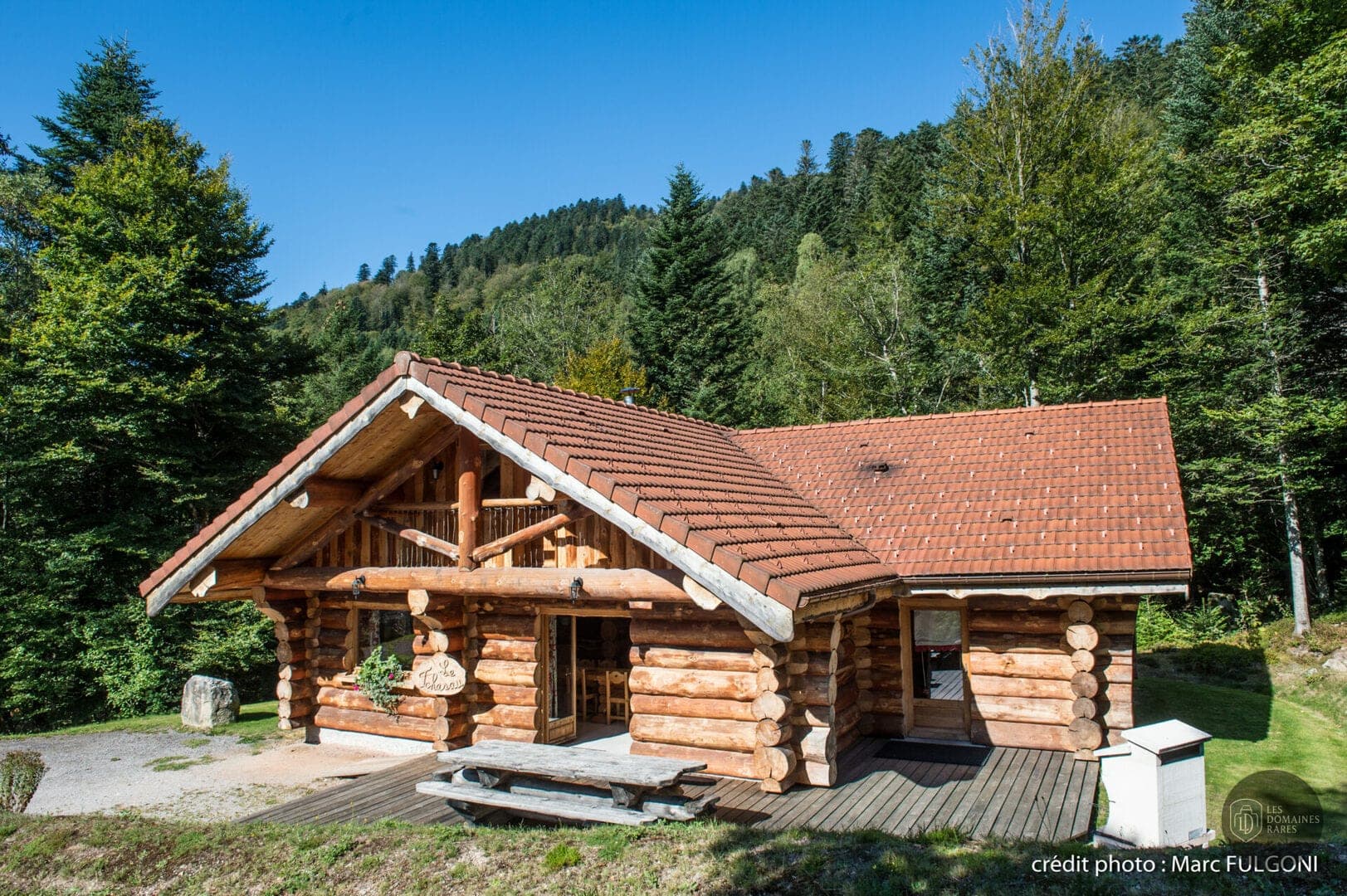 Façade chalet principal du Couaroge