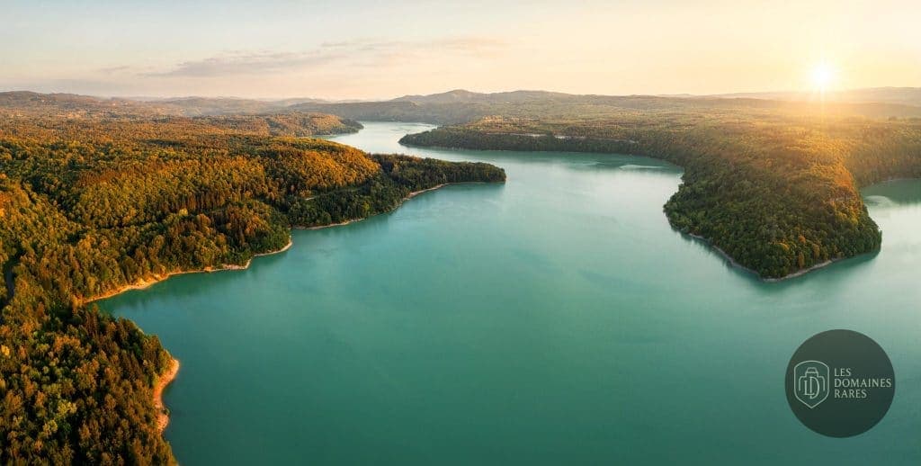 Vue extérieure du lieu Le Coupet à Les en Bourgogne-Franche-Comté