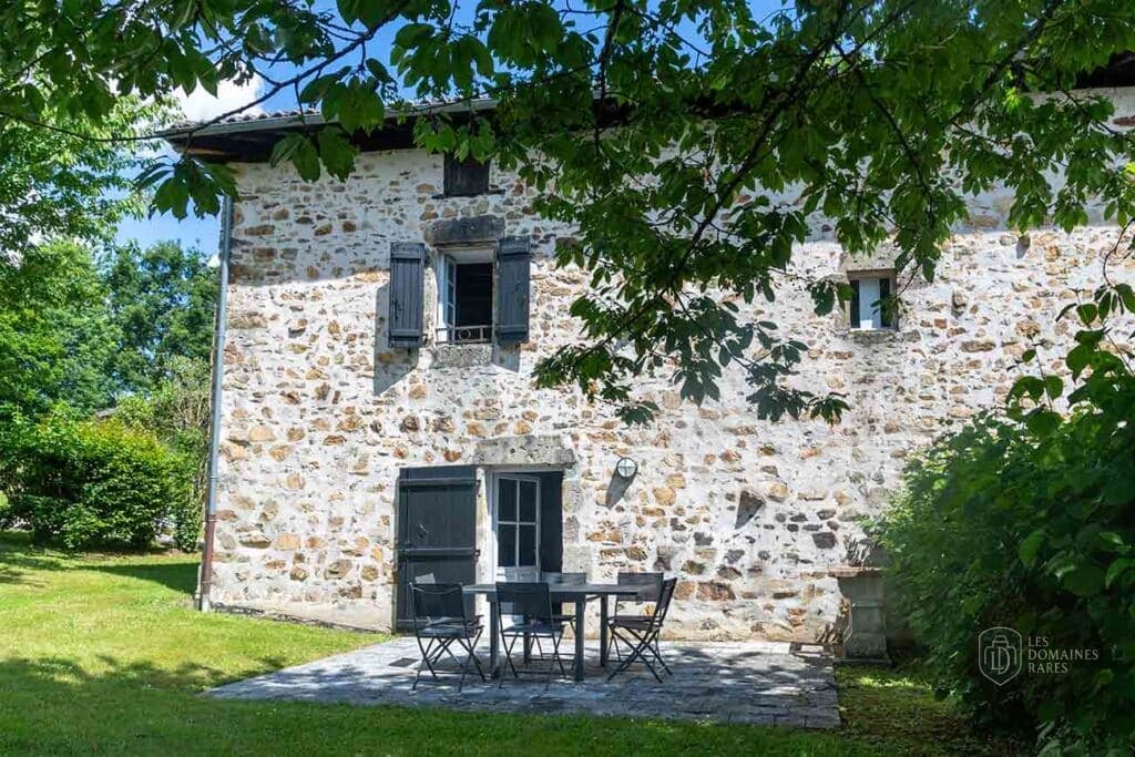 Vue extérieure du gîte Le Cruzeau en Nouvelle-Aquitaine