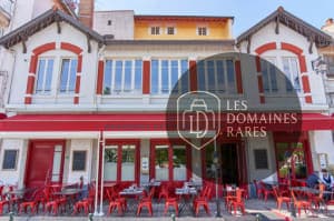 Vue extérieure du restaurant Le Djemi's en Auvergne-Rhône-Alpes