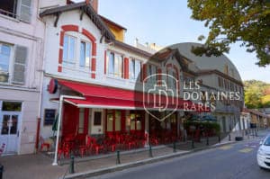 Vue extérieure du restaurant Le Djemi's en Auvergne-Rhône-Alpes