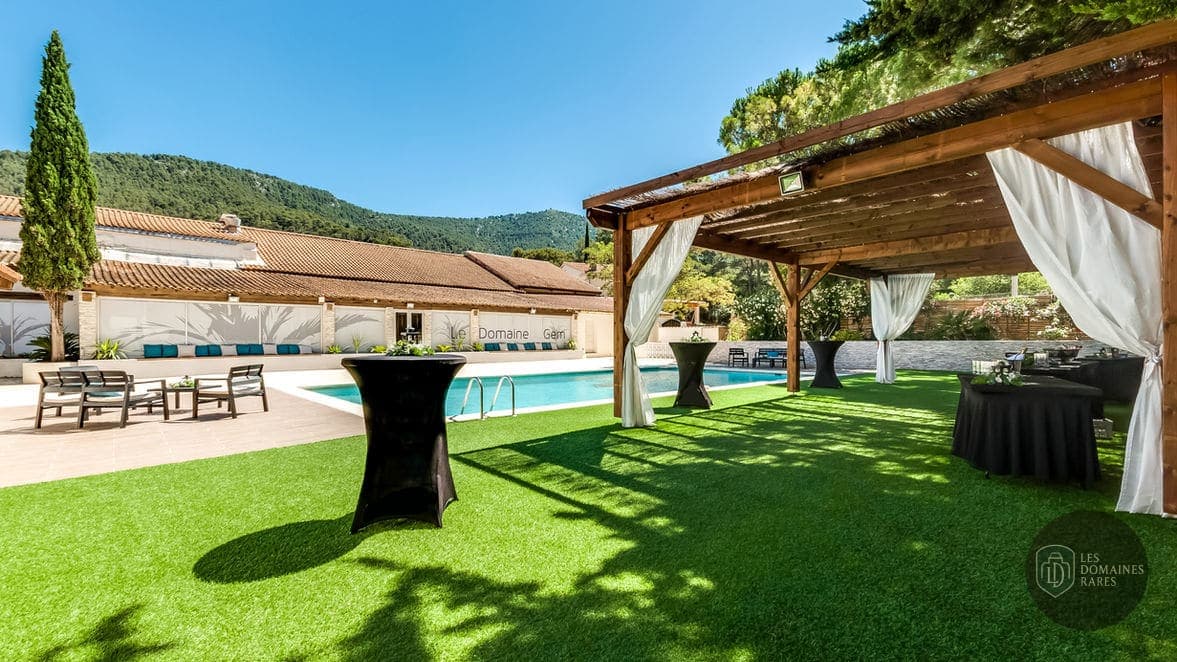 Vue extérieure du domaine Le Domaine du Gem à Gémenos en Provence-Alpes-Côte d'Azur