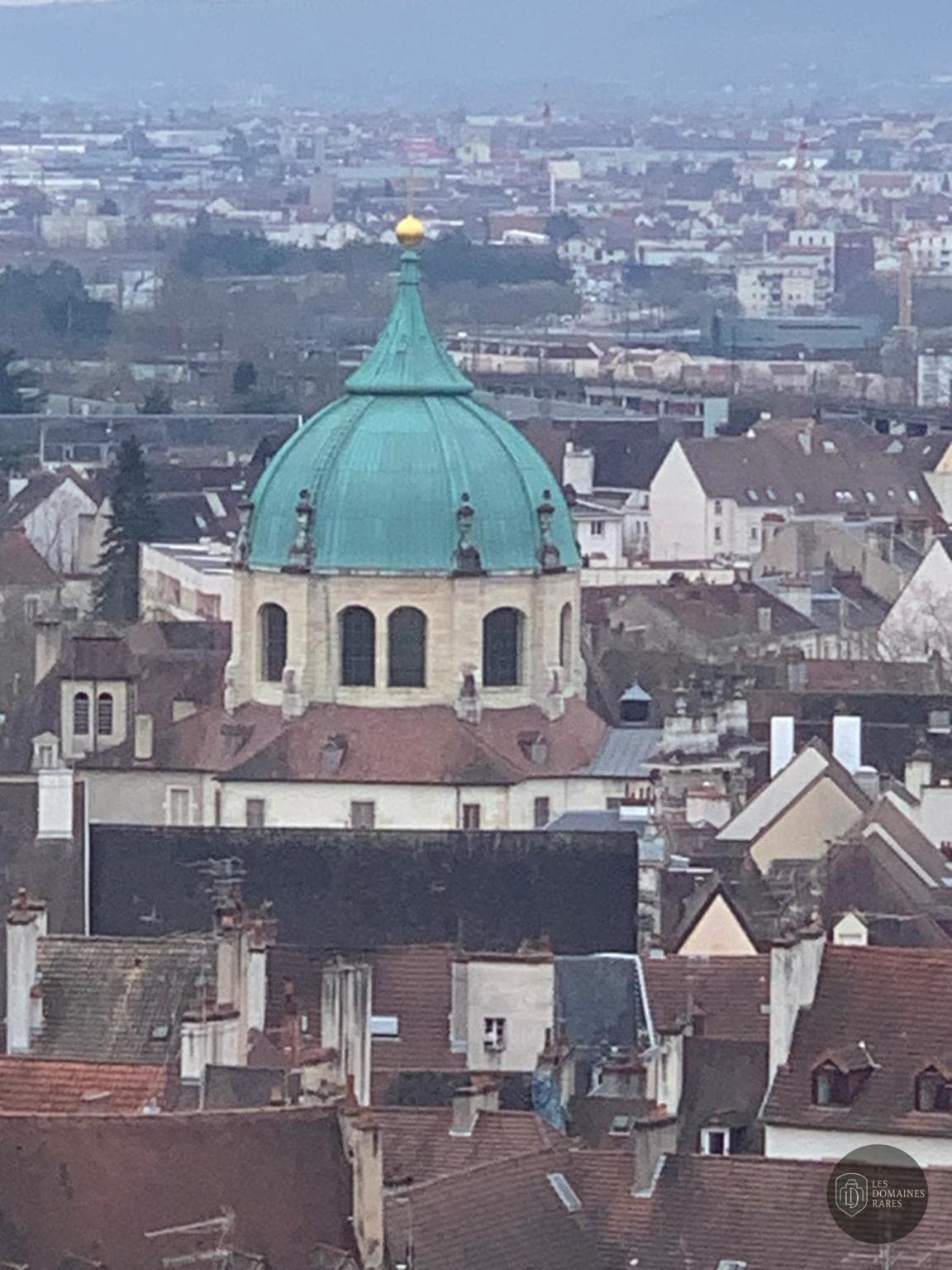 Vue extérieure de l'hôtel Le Fiacre à Quend en Hauts-de-France