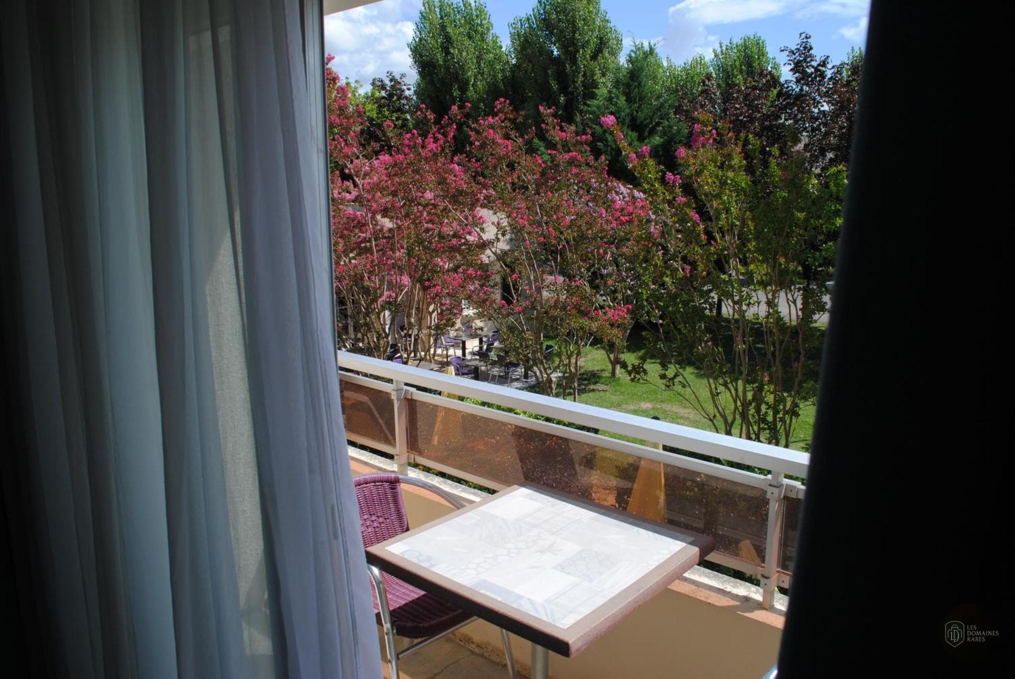 Vue extérieure de l'hôtel Le Fleurance à Fleurance en Occitanie