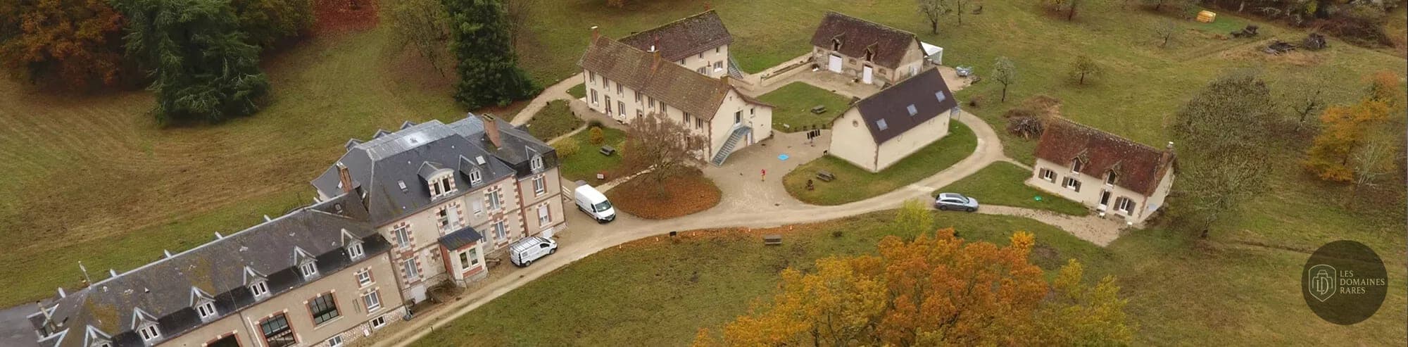 Vue extérieure du gîte Le Glandier à Villeherviers en Centre-Val de Loire