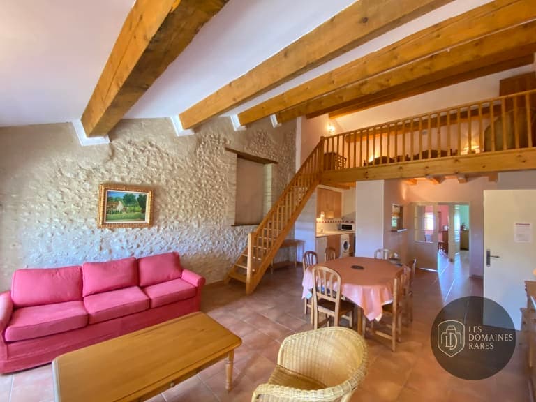 Espace intérieur de l'hôtel Le Grand Logisson à Brunet en Provence-Alpes-Côte d'Azur