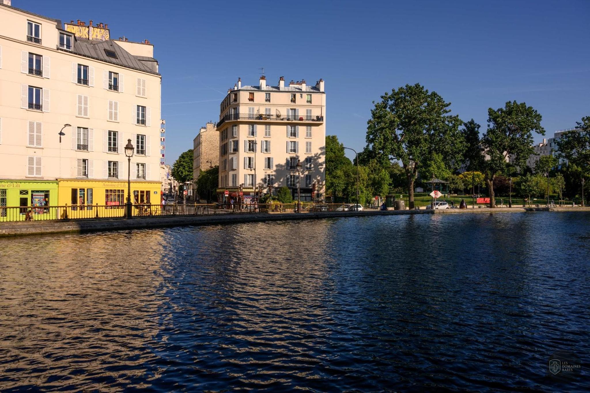 Vue de l'hôtel Le Grand Quartier en Île-de-France