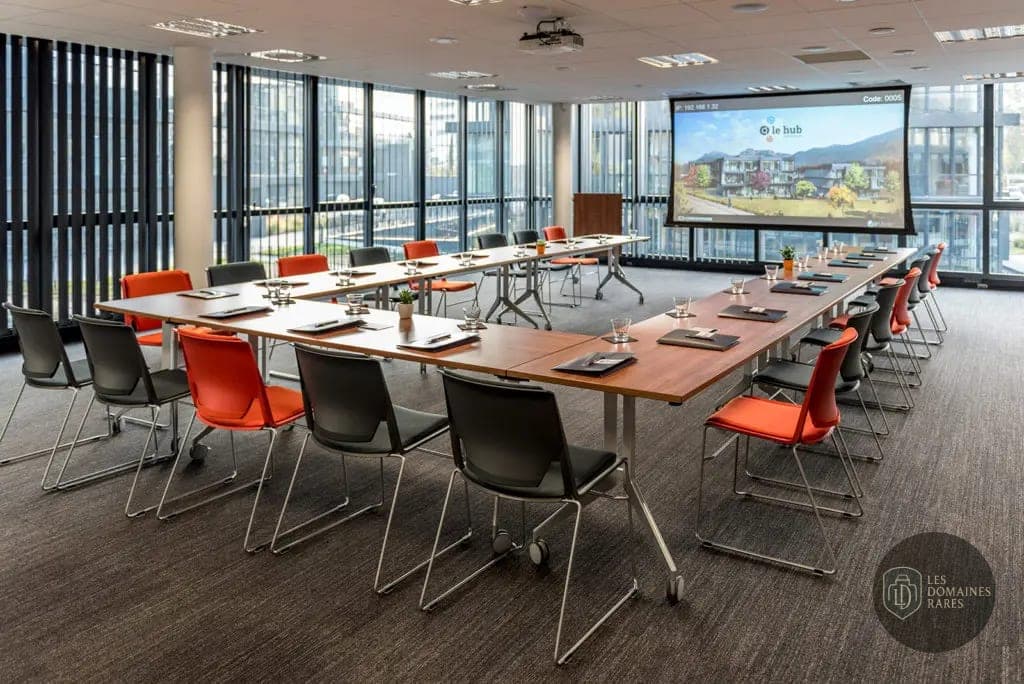 Salle de réunion 4 de l'auberge Le Hub des Alpes en Auvergne-Rhône-Alpes