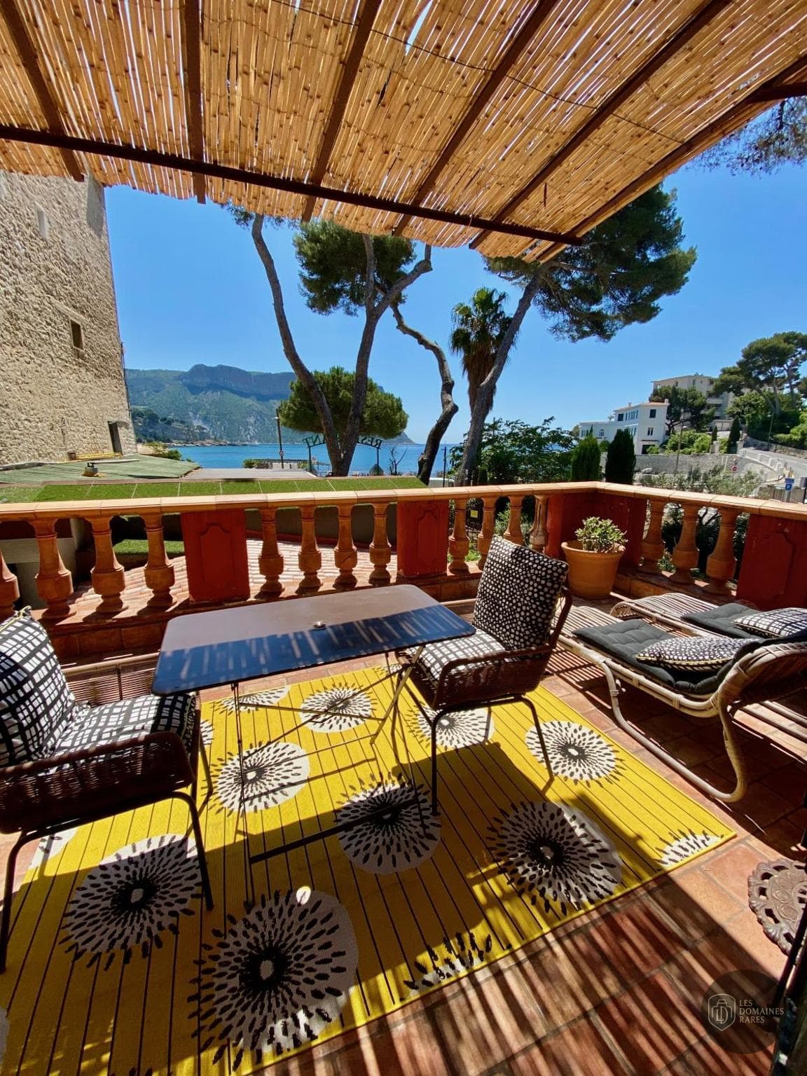 Vue extérieure de l'hôtel Le Jardin d’Ariane à Canet en Occitanie