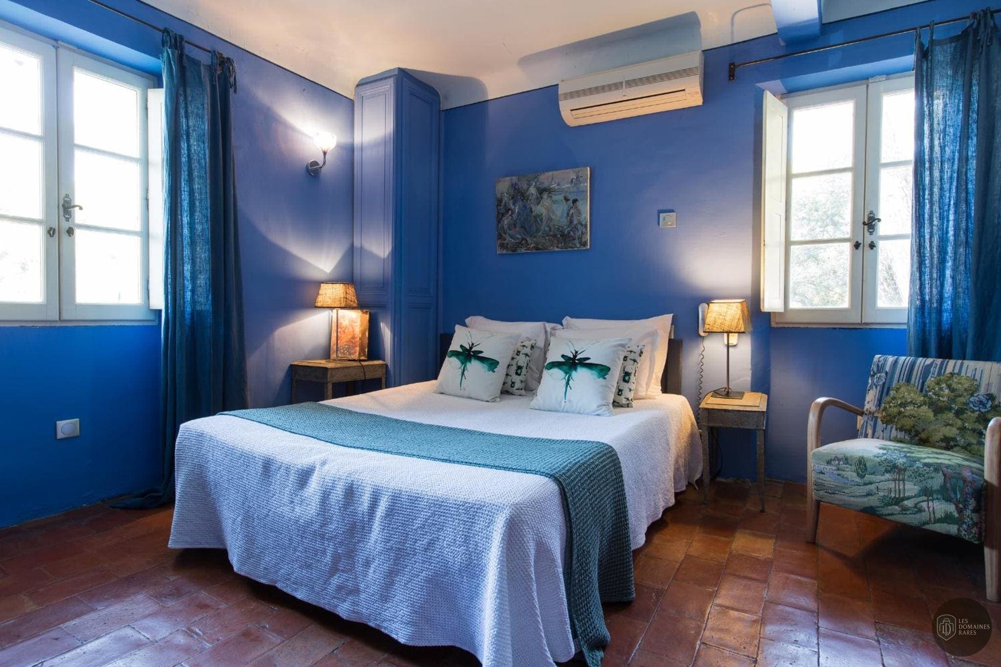 Vue extérieure de l'hôtel Le Jardin d’Ariane à Canet en Occitanie