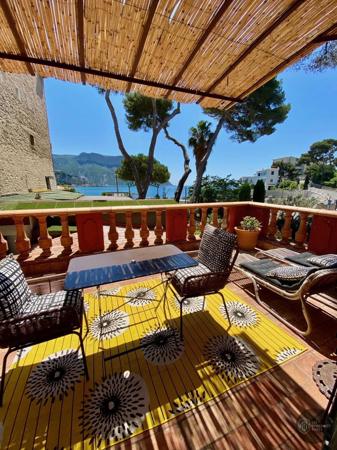 Vue extérieure de l'hôtel Le Jardin d’Ariane à Canet en Occitanie