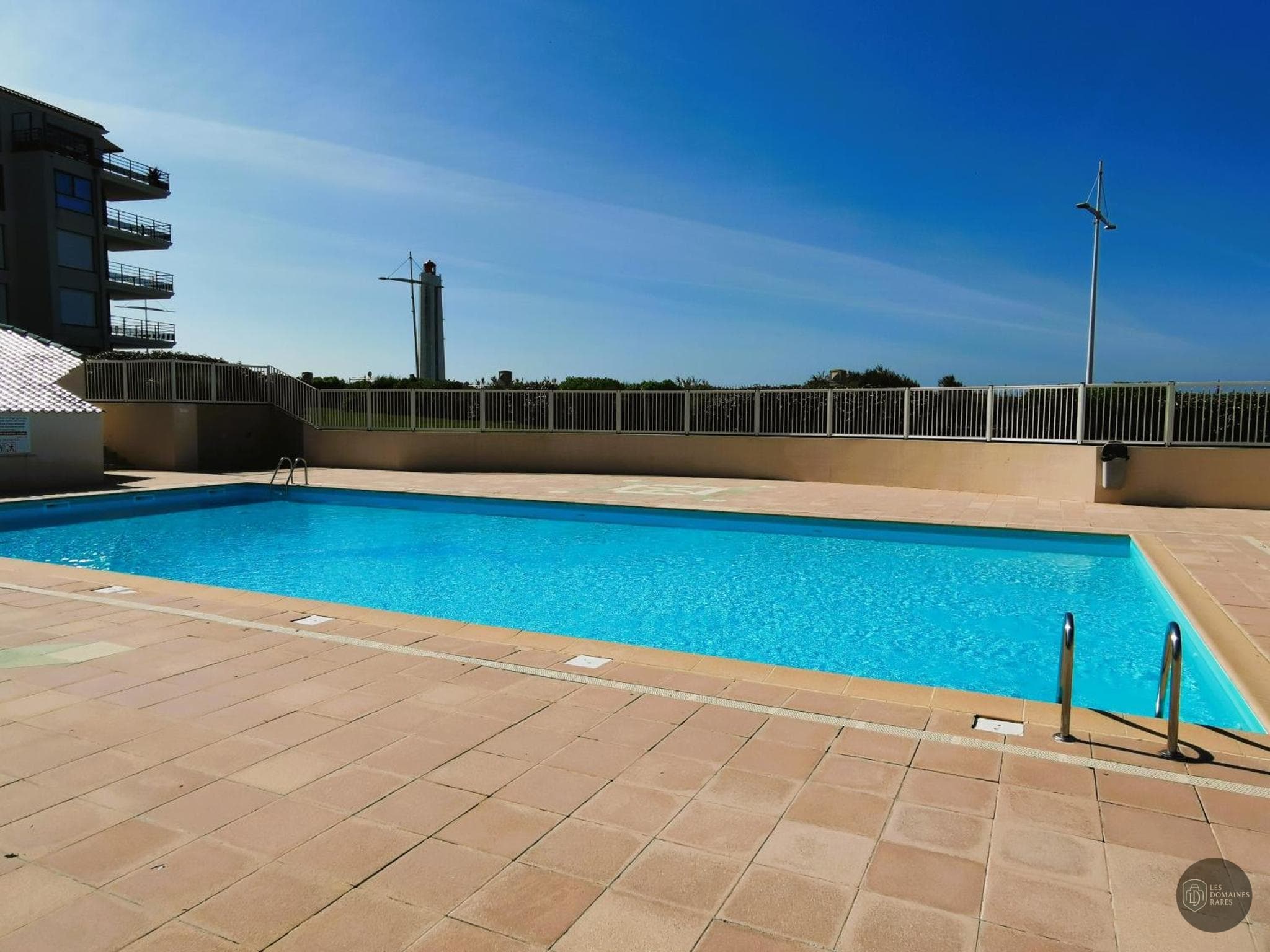 Piscine et activités du lieu Le Lagon Bleu à Latilly en Hauts-de-France